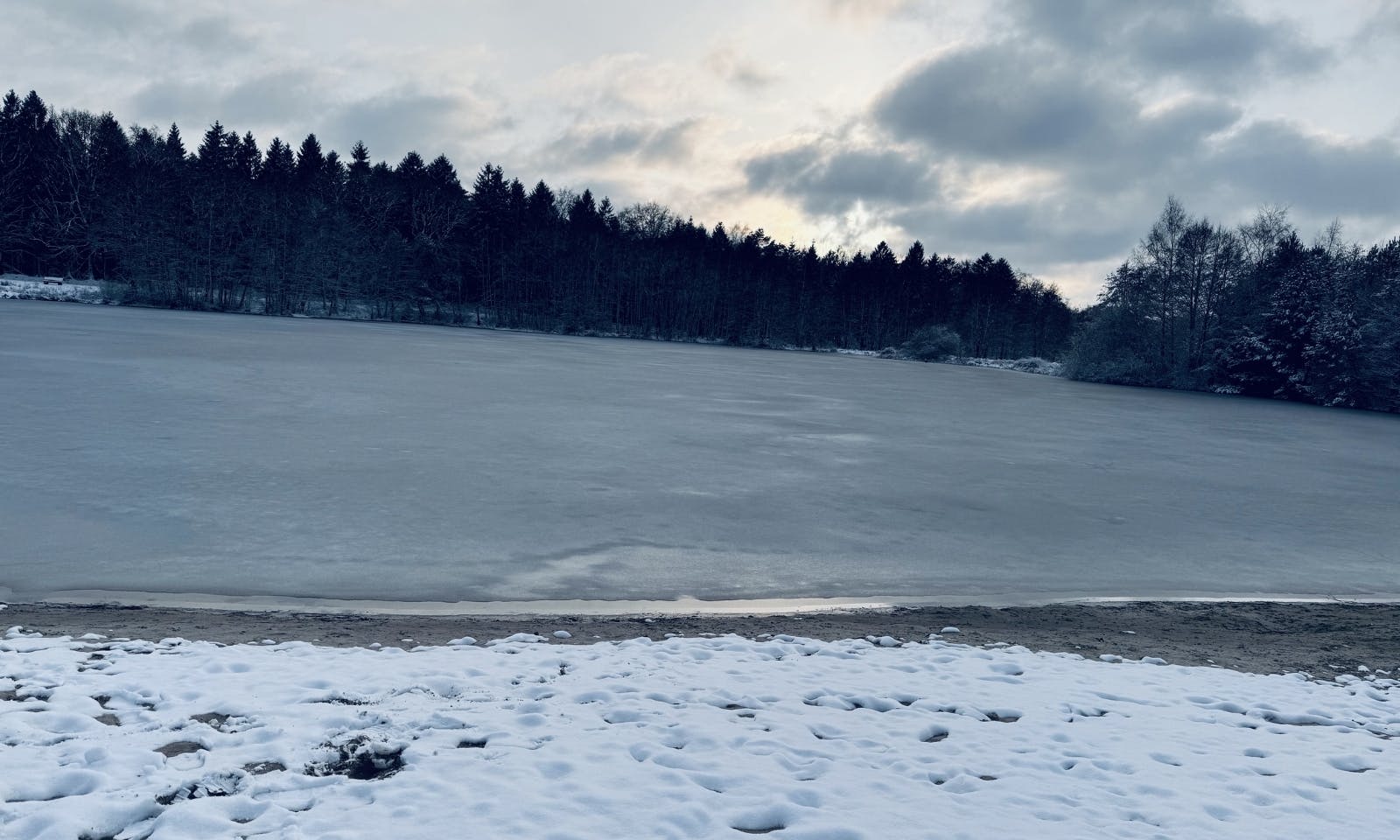 Badesee in Ostriesland im Winter