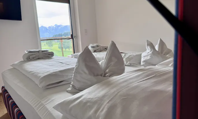 Bett im PanoramaAppartement HochOben Nr. 6