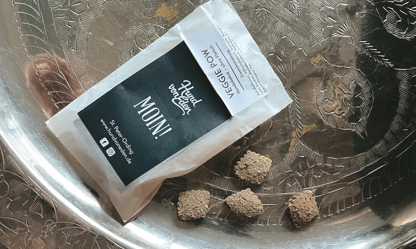 Hund von Eden Snack im Beach Motel Heiligenhafen