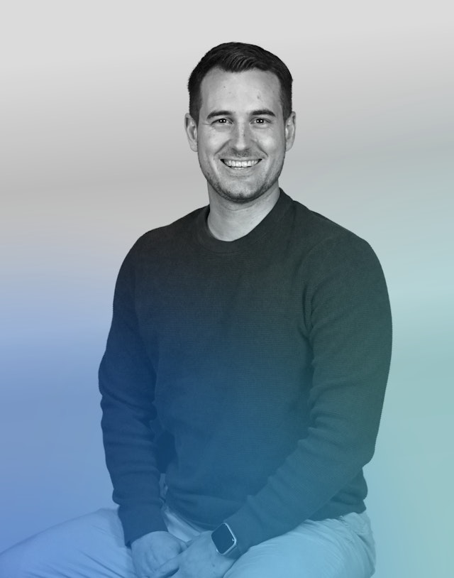 Porträt von Dominic Haller mit Farbverlauf