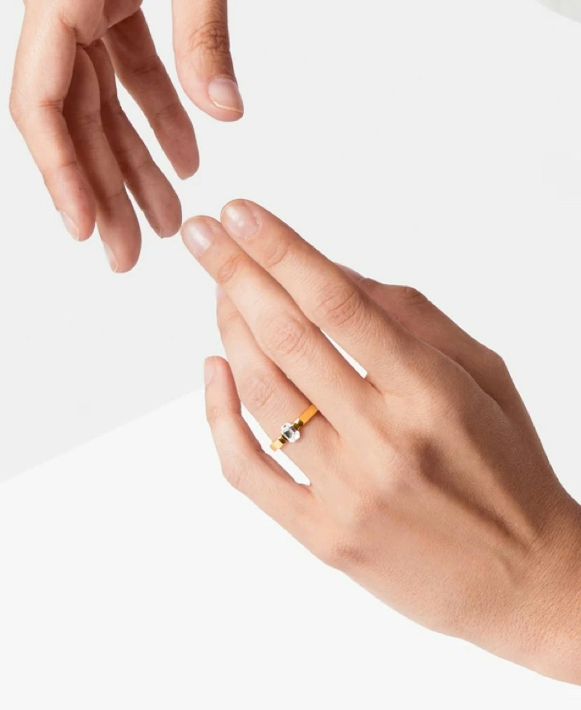 Product dyptic slider image