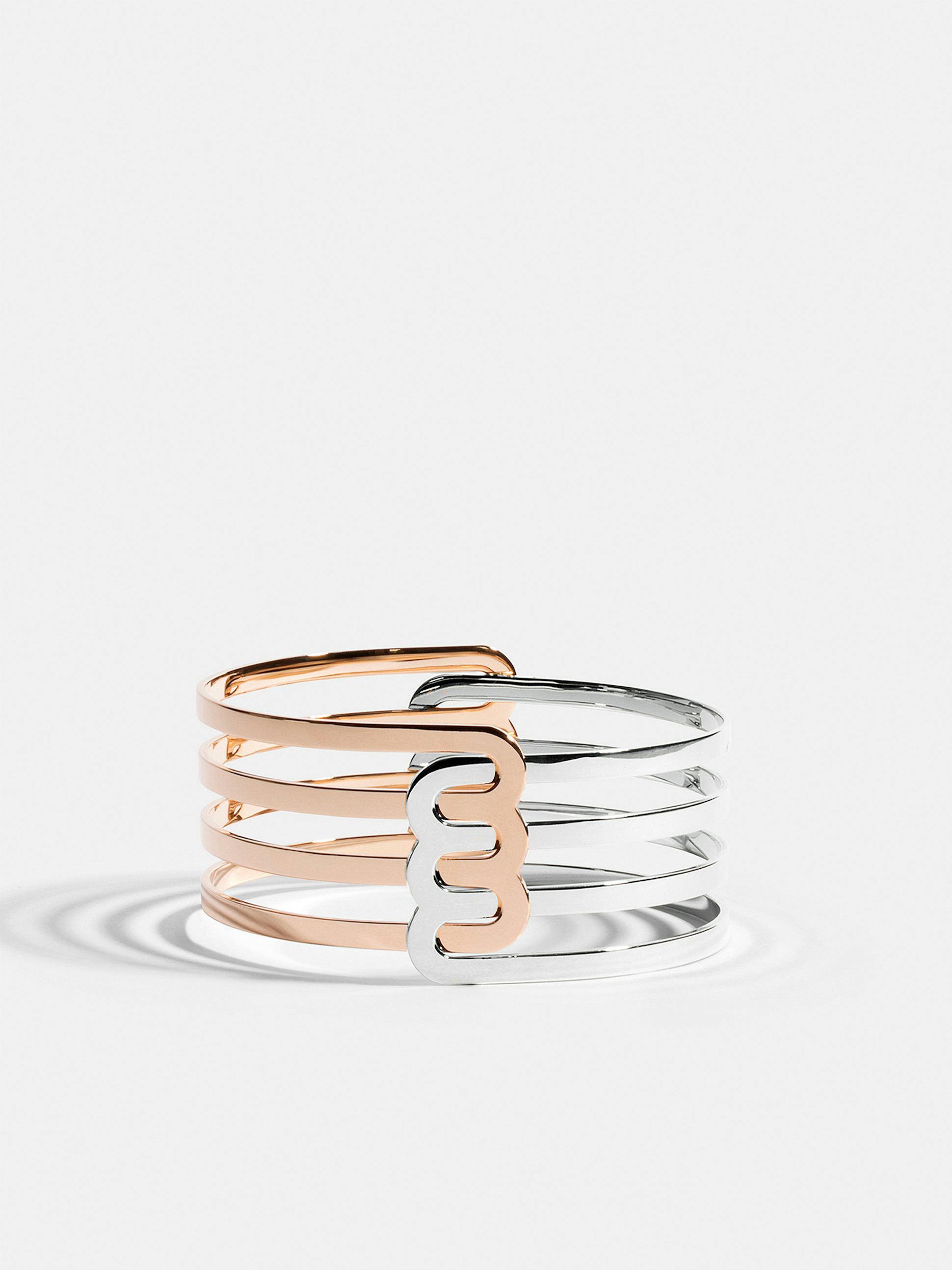 Bracelet Étreintes en Or blanc et rose éthique 18 carats certifié Fairmined composé de deux demi-bracelets triples finition poli-brillant.