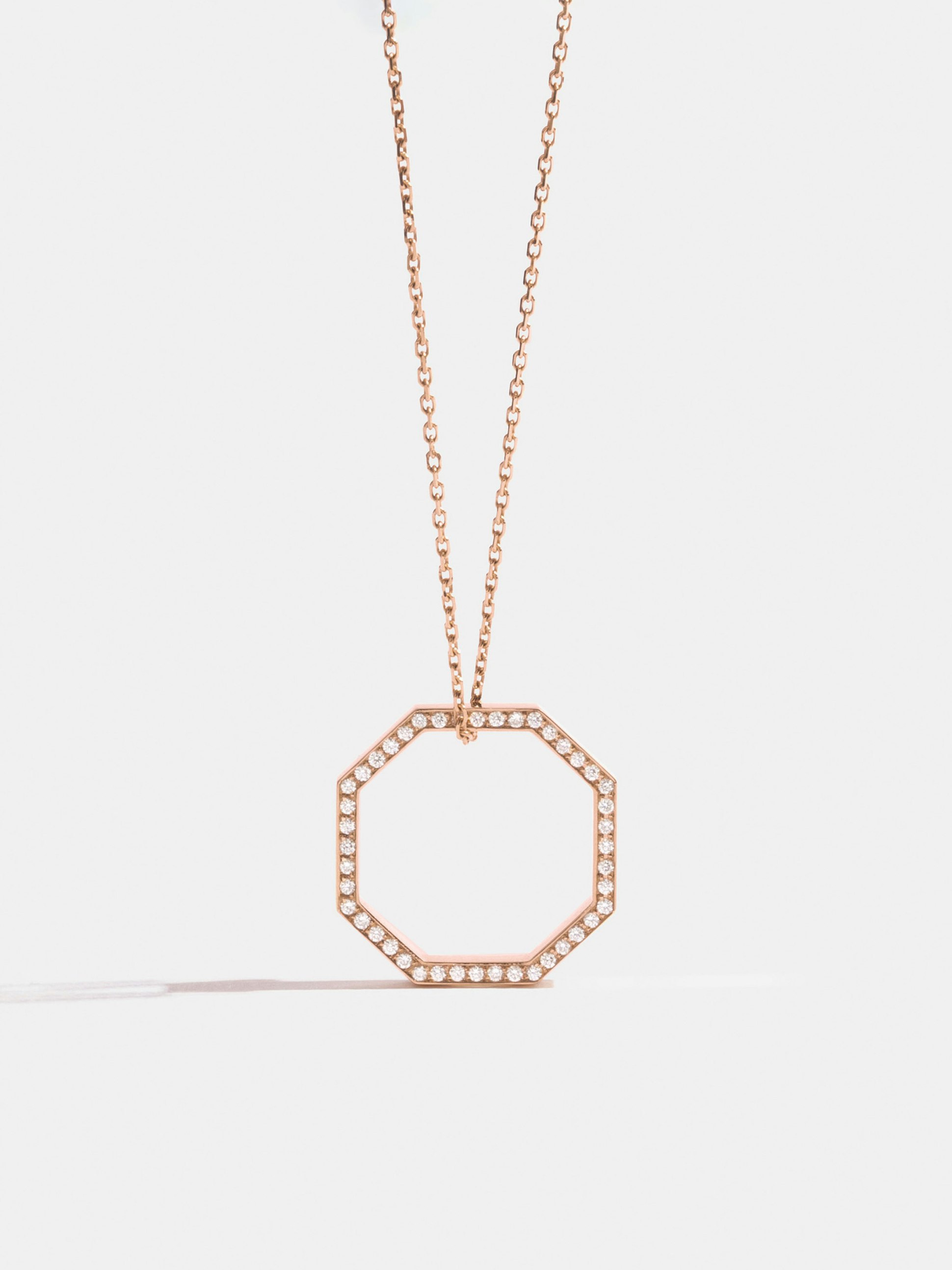 Octogone necklace with a 18mm pendant in 18k Fairmined ethical rose gold, paved with lab-grown diamonds, on a 88cm chain.