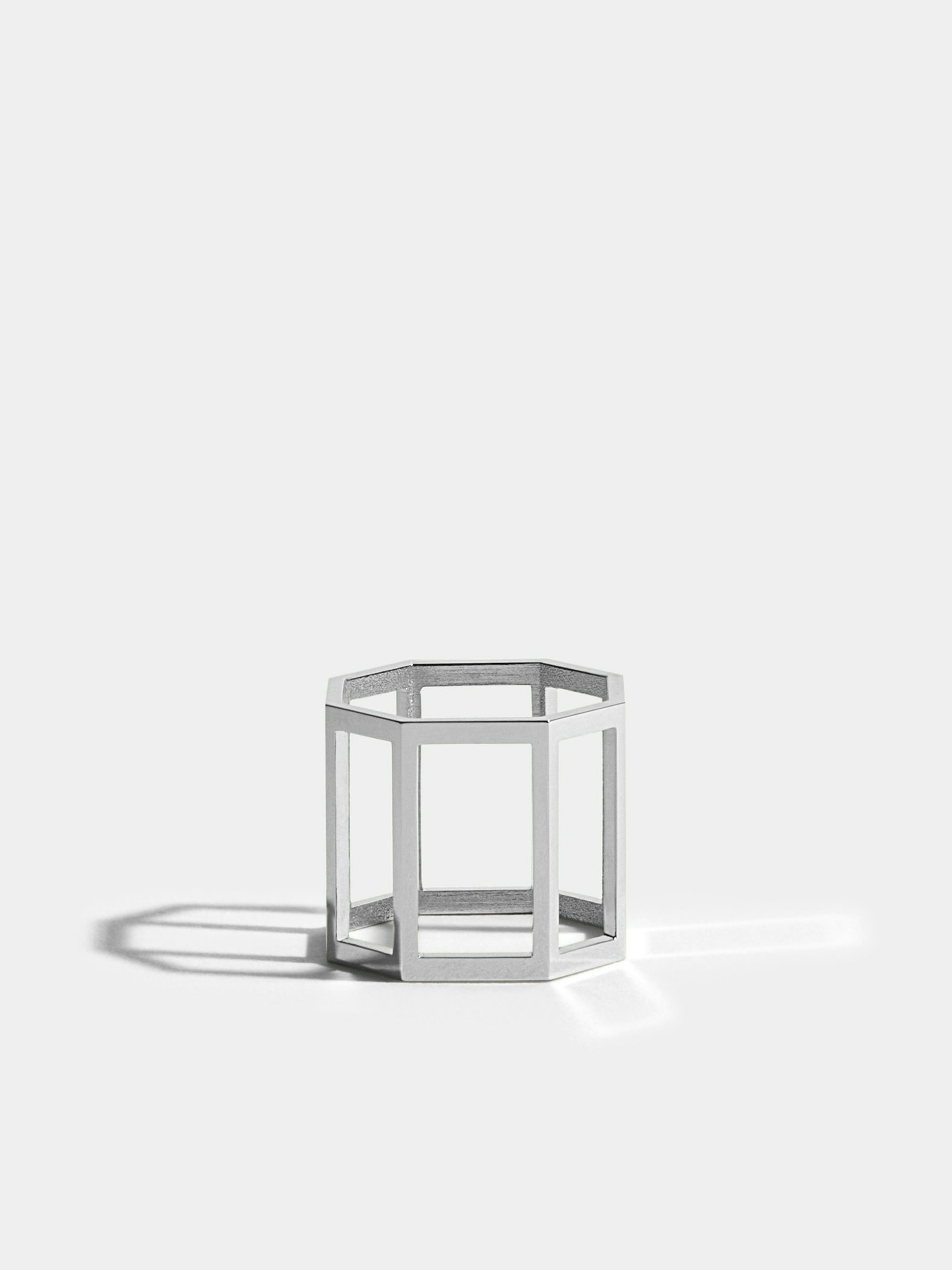 Bague Octogone ajourée en Or blanc éthique 18 carats certifié Fairmined (17mm)