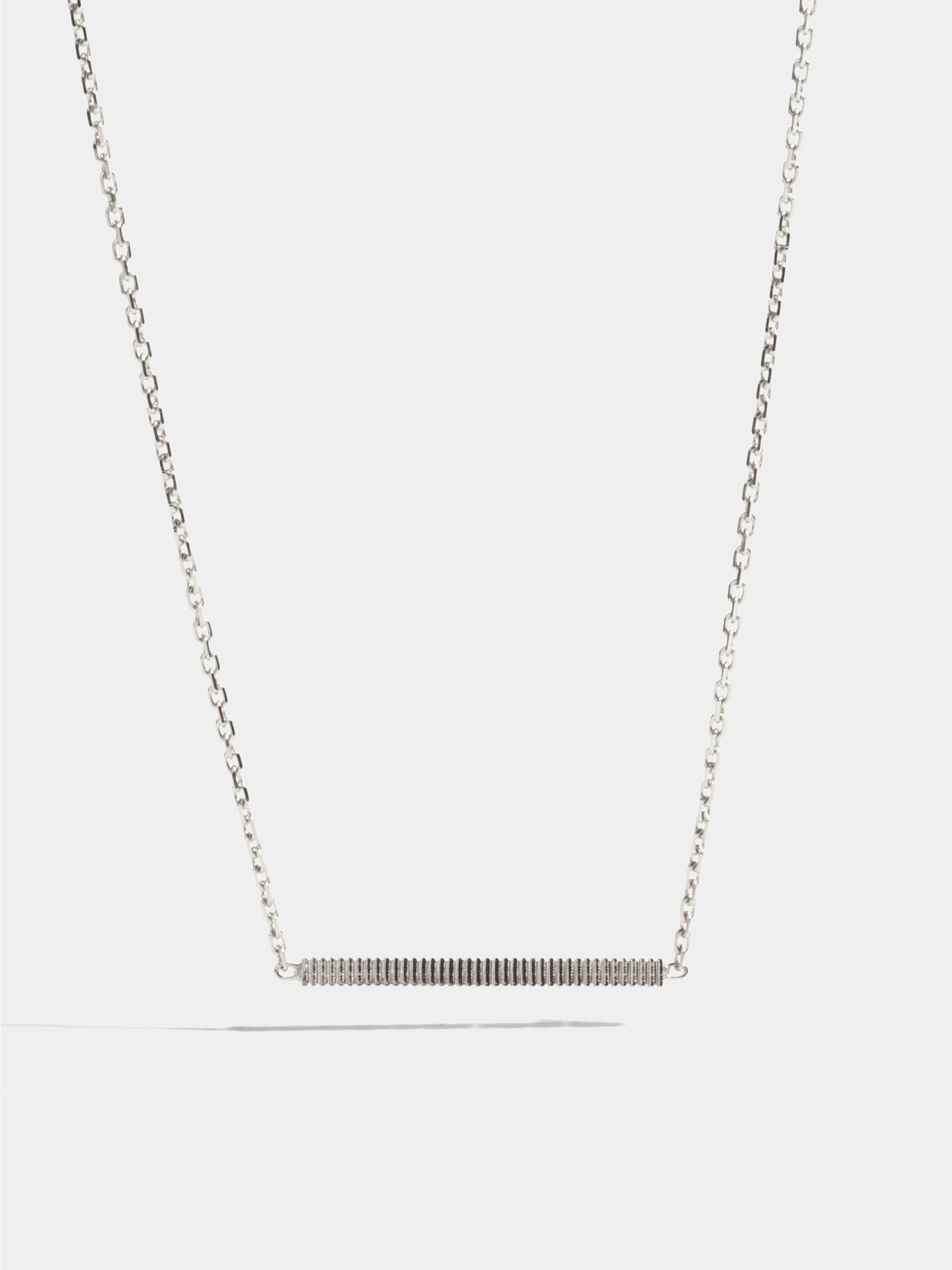 Motif Anagramme ridges in white gold 18k Fairmined ethical, on 42 cm chain