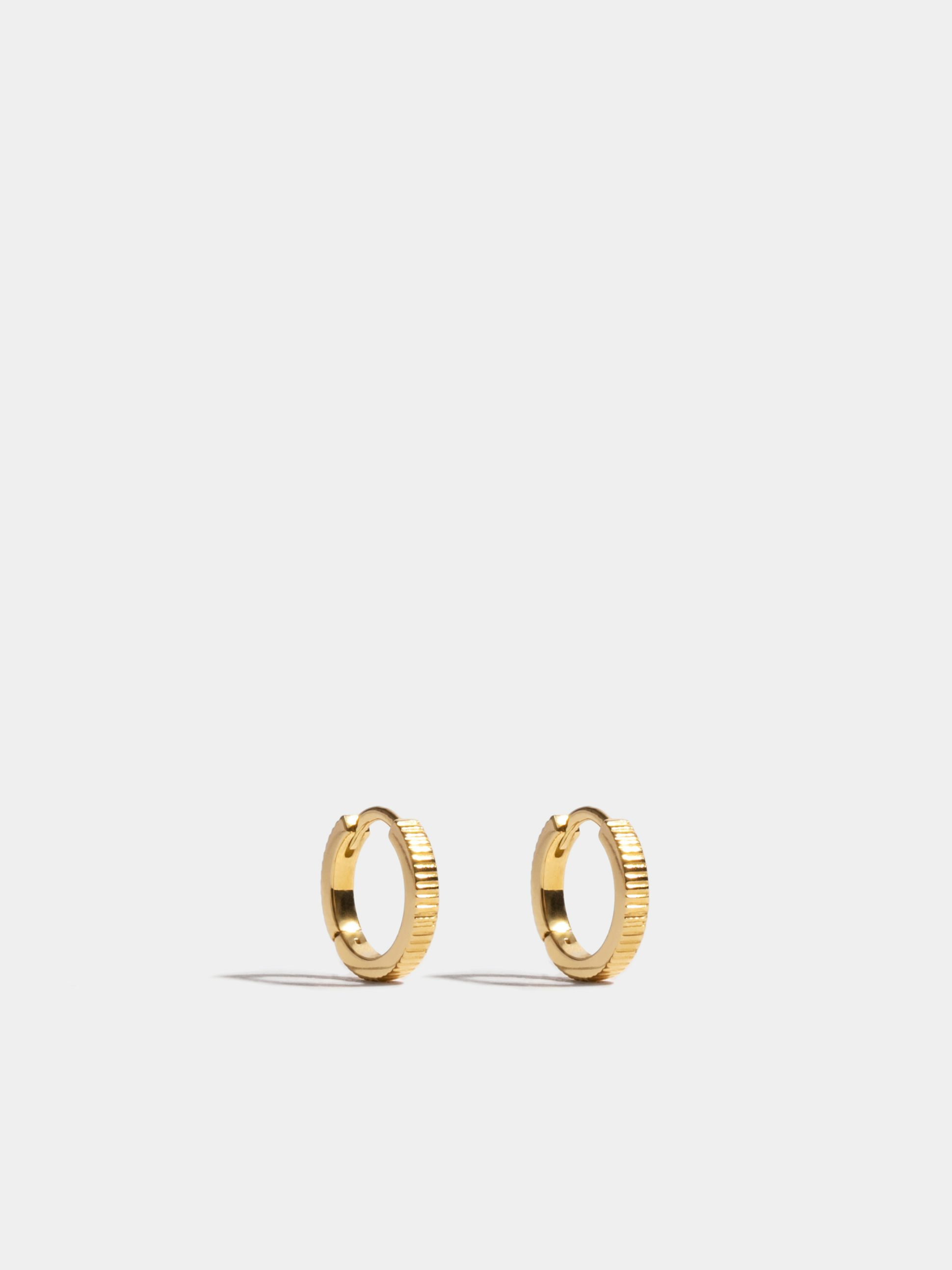 Anagramme ridges earrings in yellow gold 18k Fairmined ethical