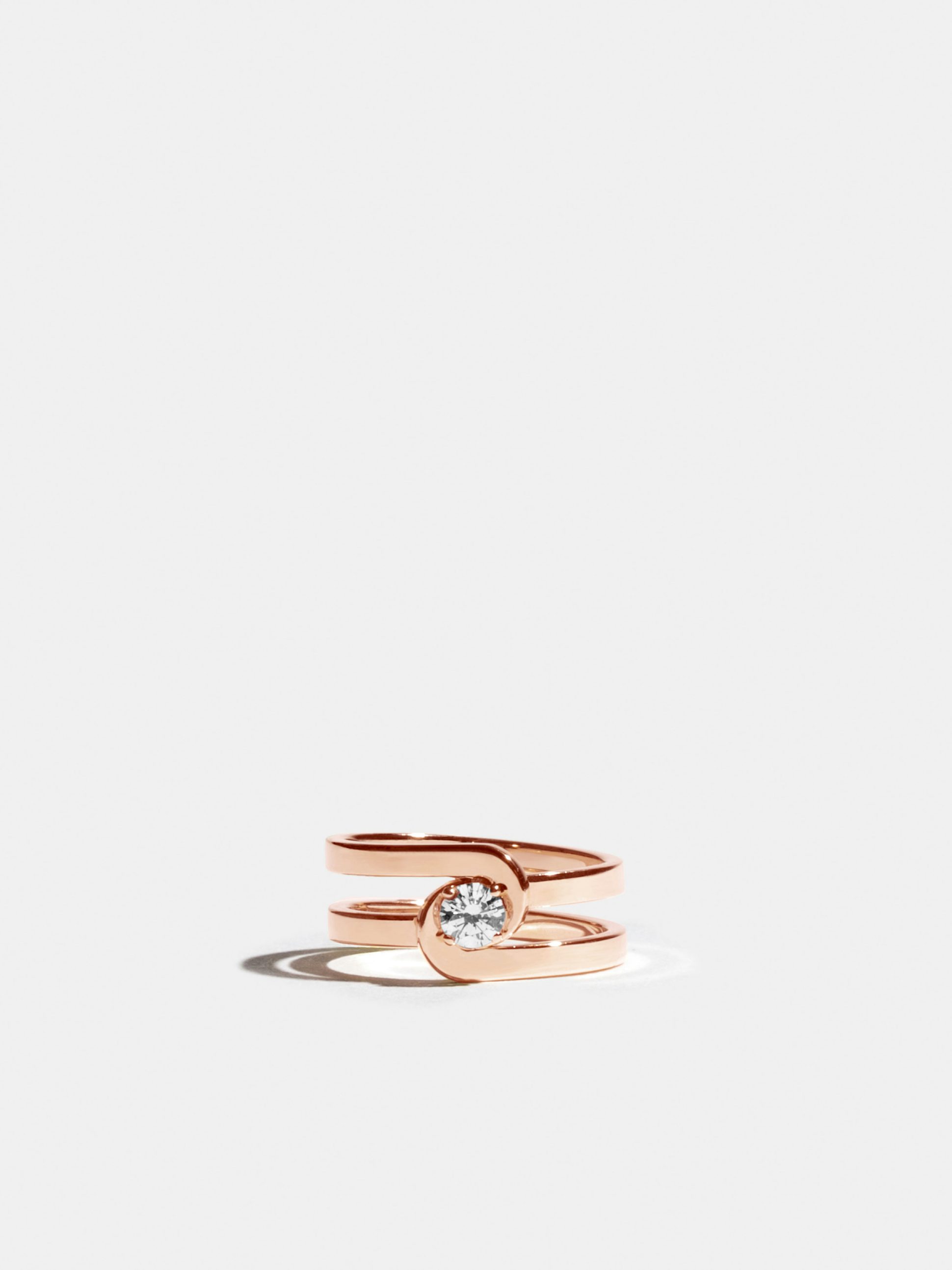 Solitaire Etreintes en Or rose éthique 18 carats certifié Fairmined serti d'un diamant de synthèse taille brillant de 0,30 carat (qualité GVS)