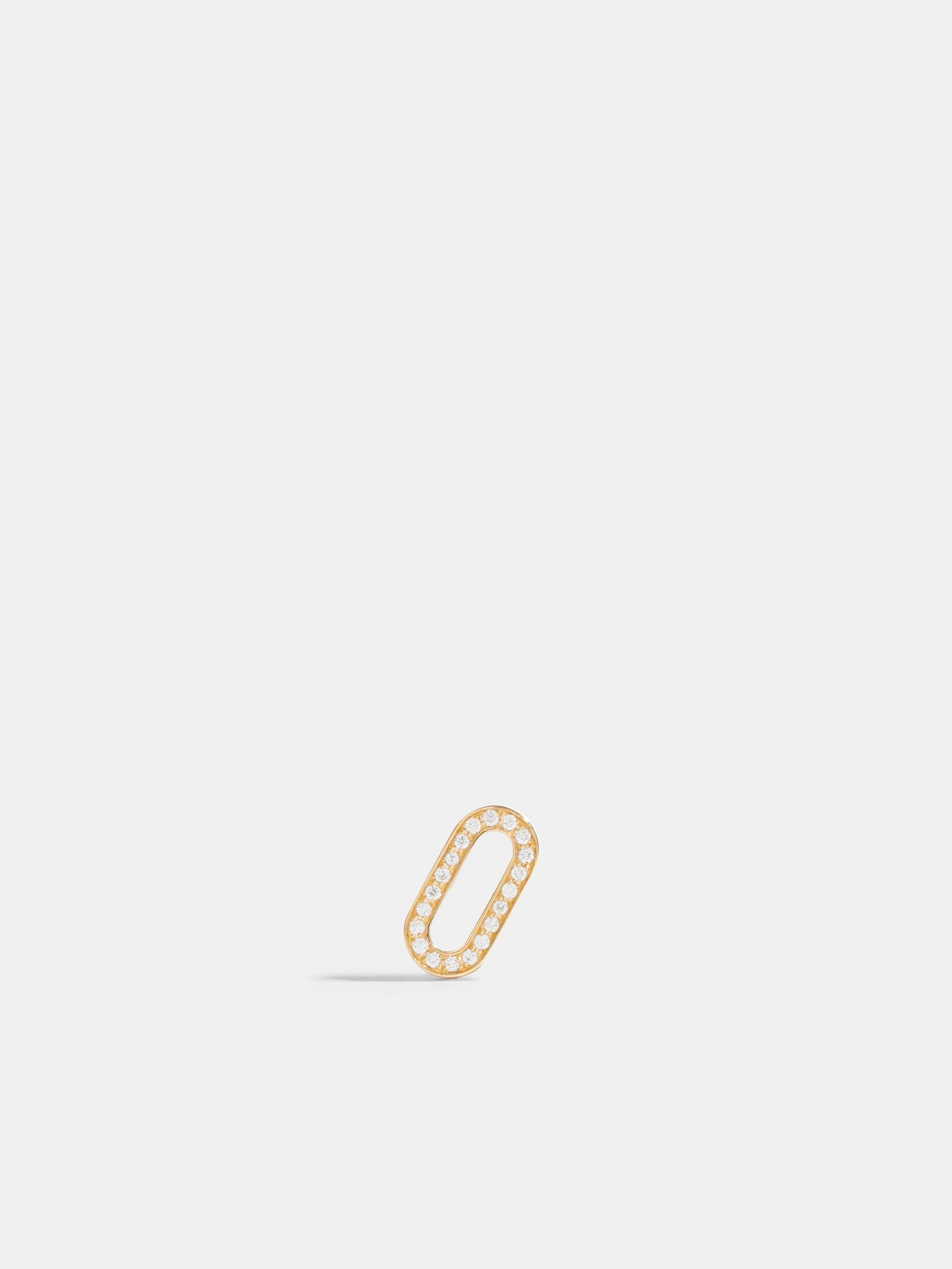 Étreintes ear clip paved in 18k Fairmined ethical yellow gold, paved with lab-grown diamonds, the unity. 