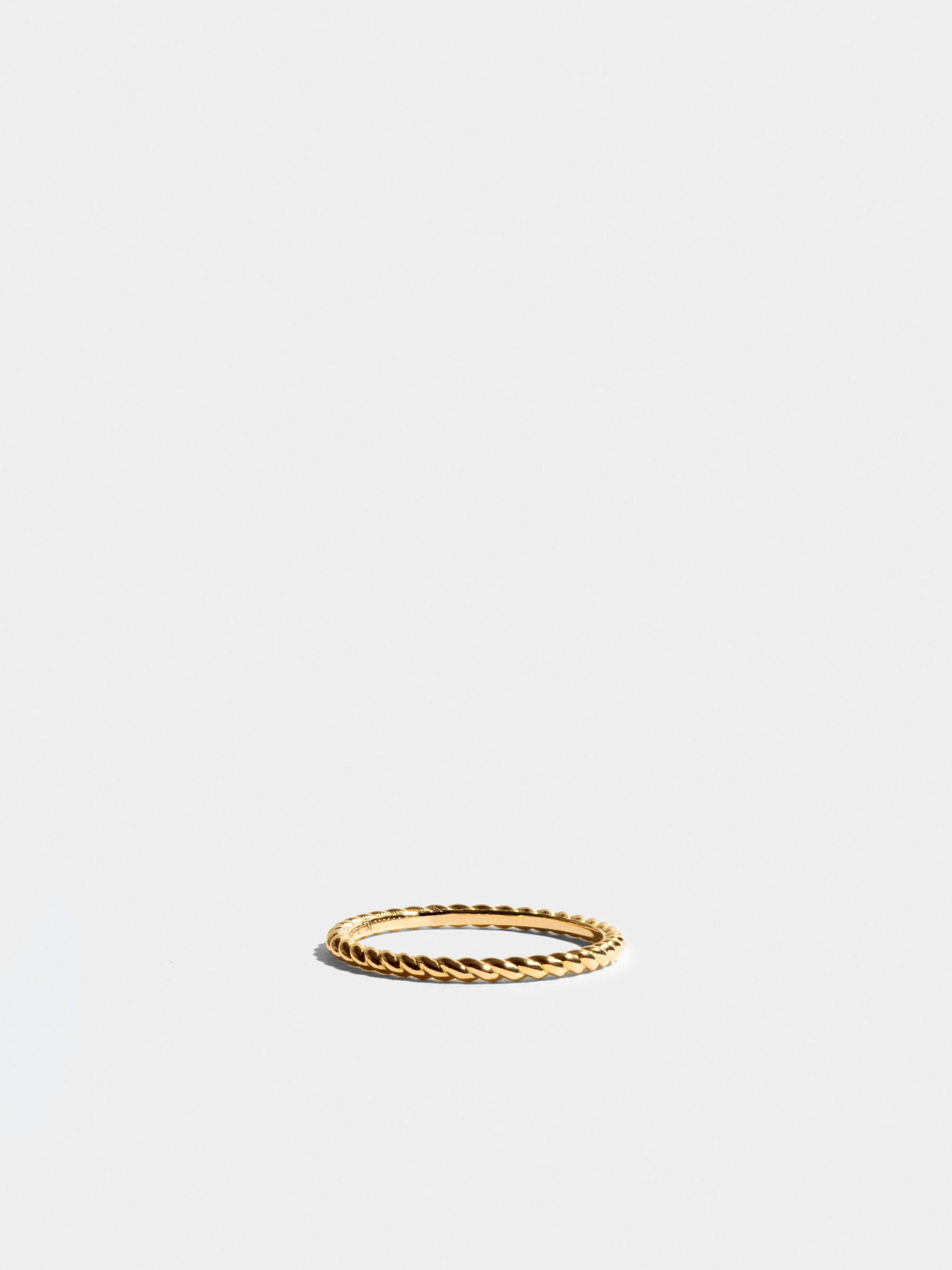 Bague Anagramme torsadée en Or jaune éthique 18 carats certifié Fairmined