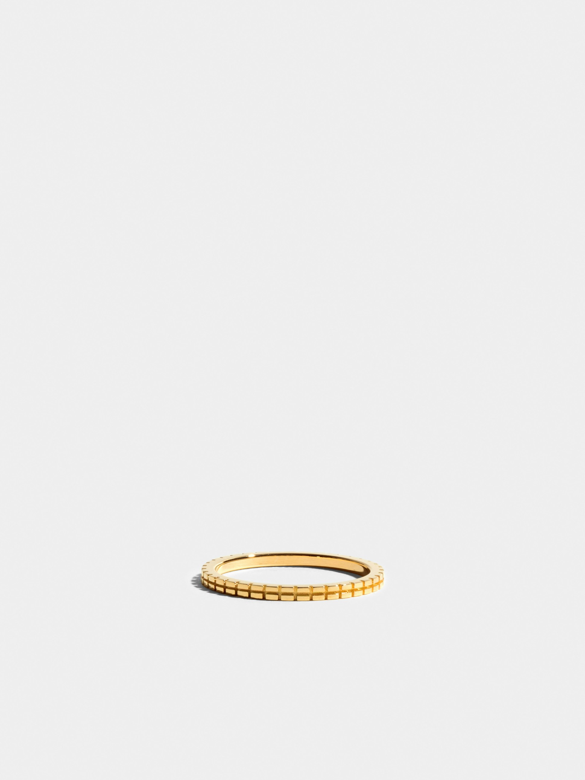Anagramme "damier" ring in 18k Fairmined ethical yellow gold