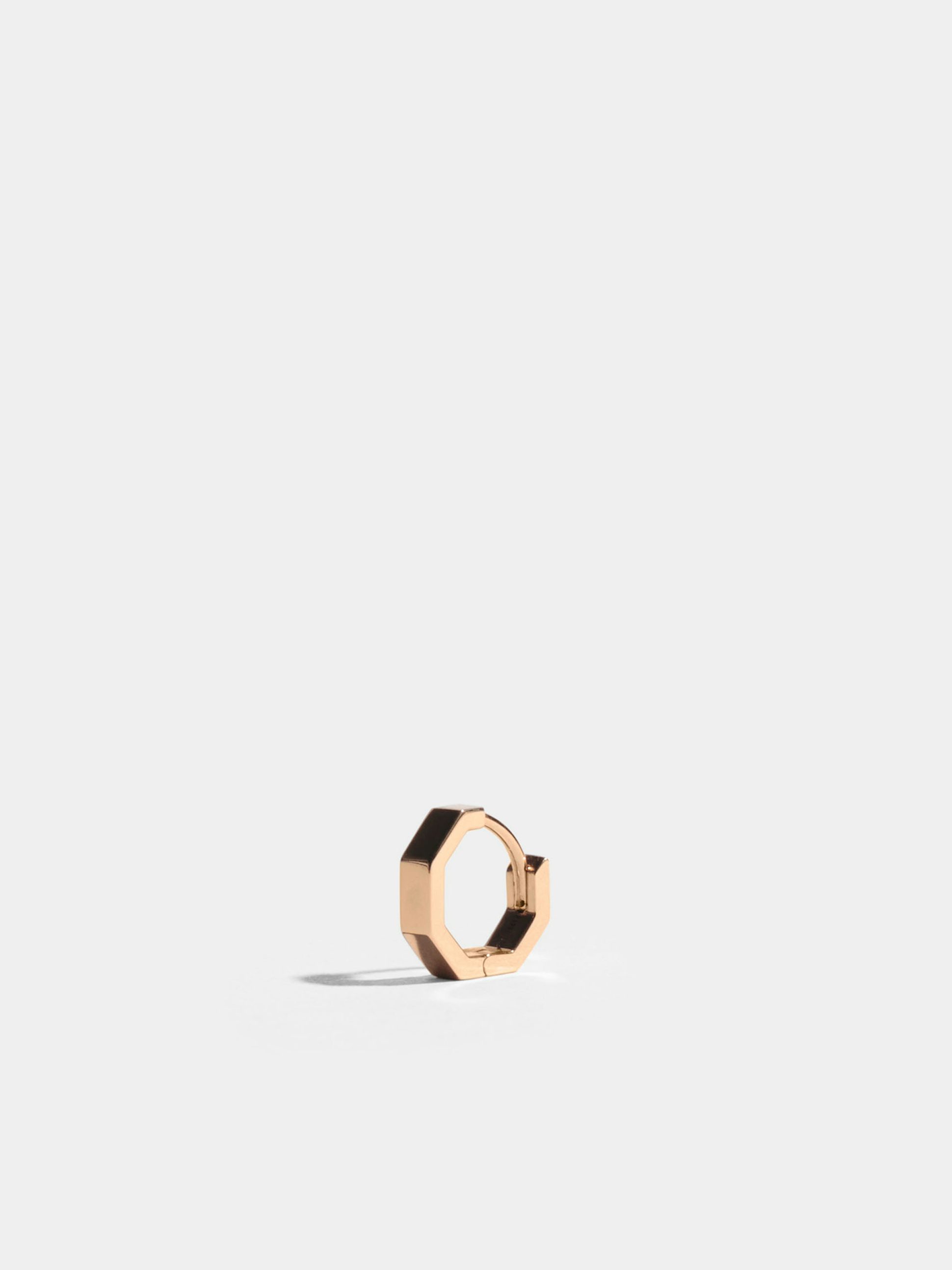 Octogone single-loop in 18k Fairmined ethical rose gold, the unity.