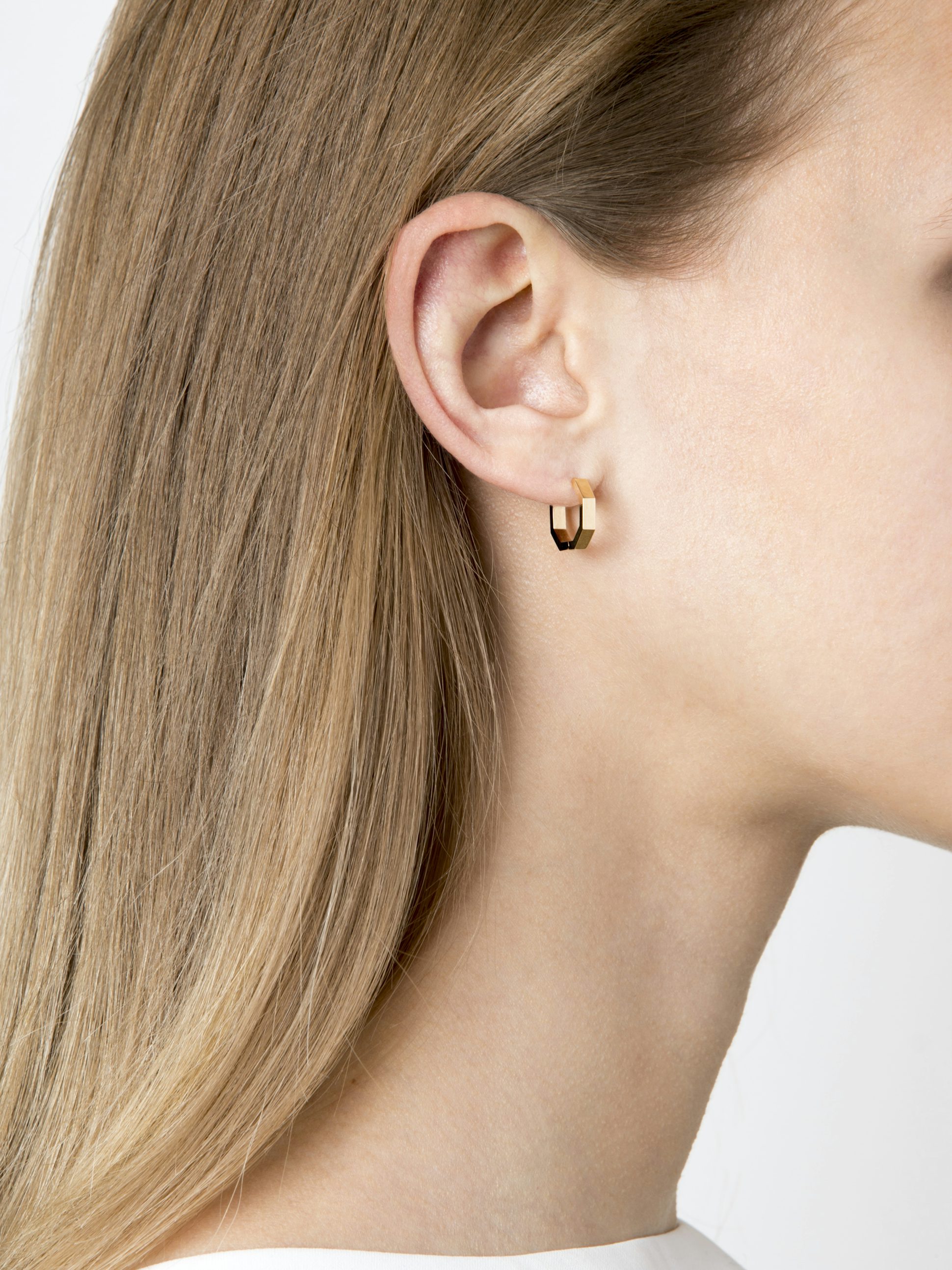 Octogone 13mm earrings in 18k Fairmined ethical yellow gold, the pair.