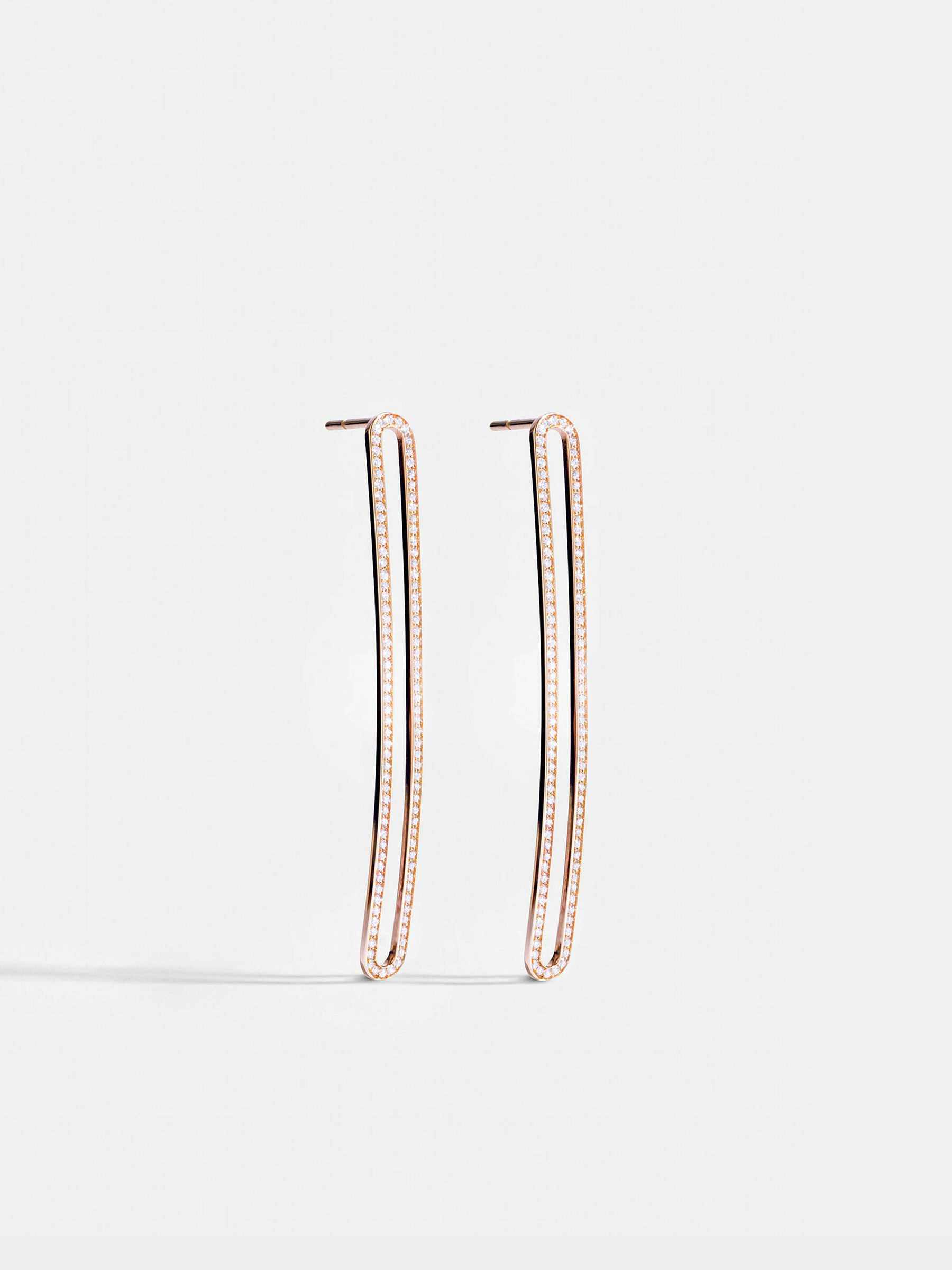 Boucles d'oreilles Étreintes en Or rose éthique 18 carats certifié Fairmined et pavées de diamants de synthèse.