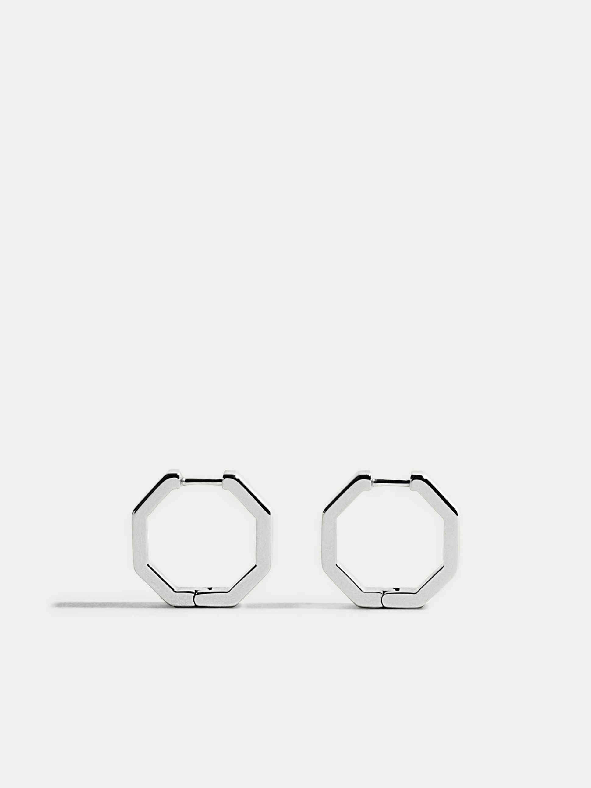 Octogone 13mm earrings in 18k Fairmined ethical white gold, the pair.