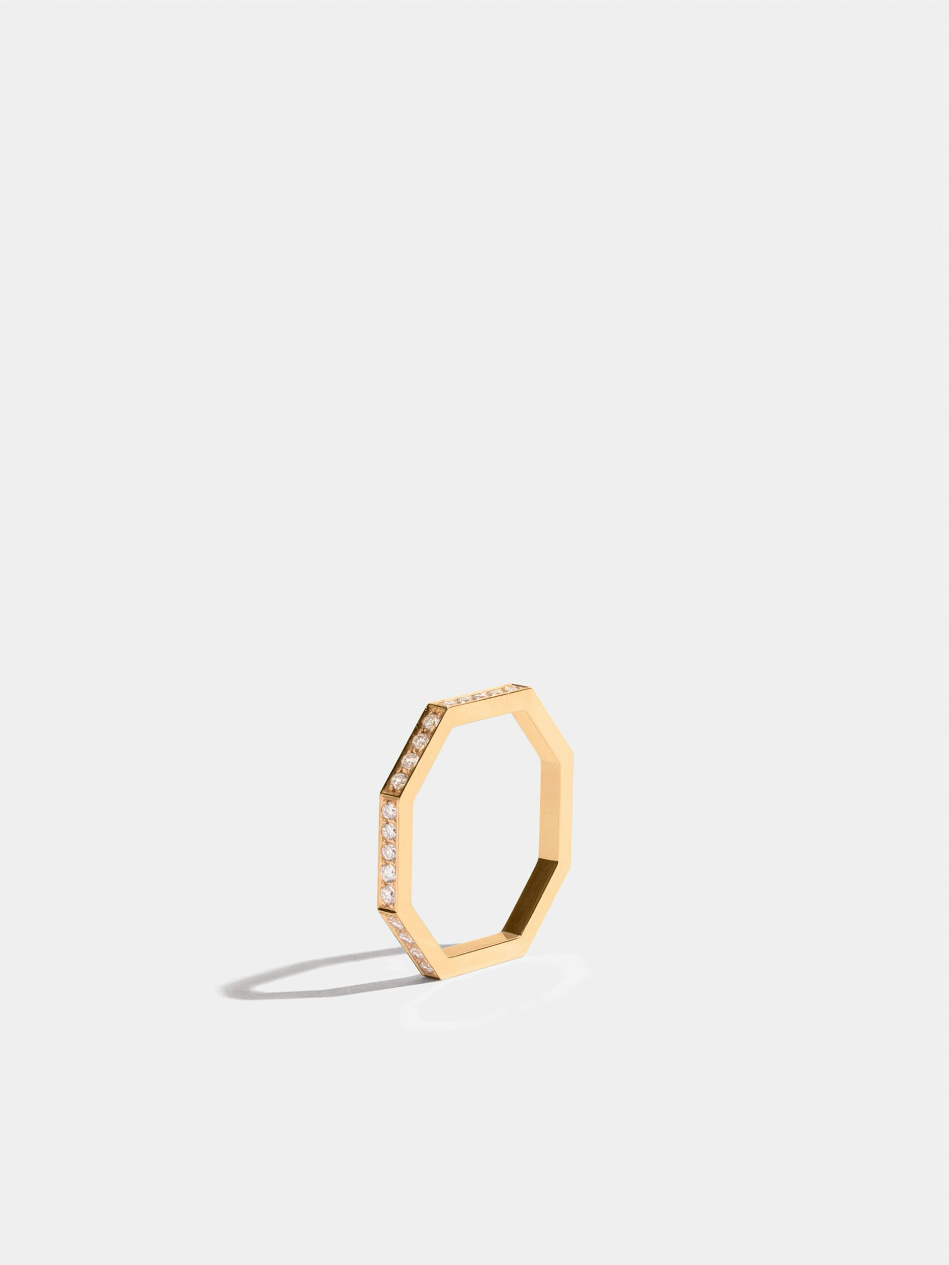 Bague Octogone simple en Or jaune éthique 18 carats certifié Fairmined et pavée de diamants de synthèse