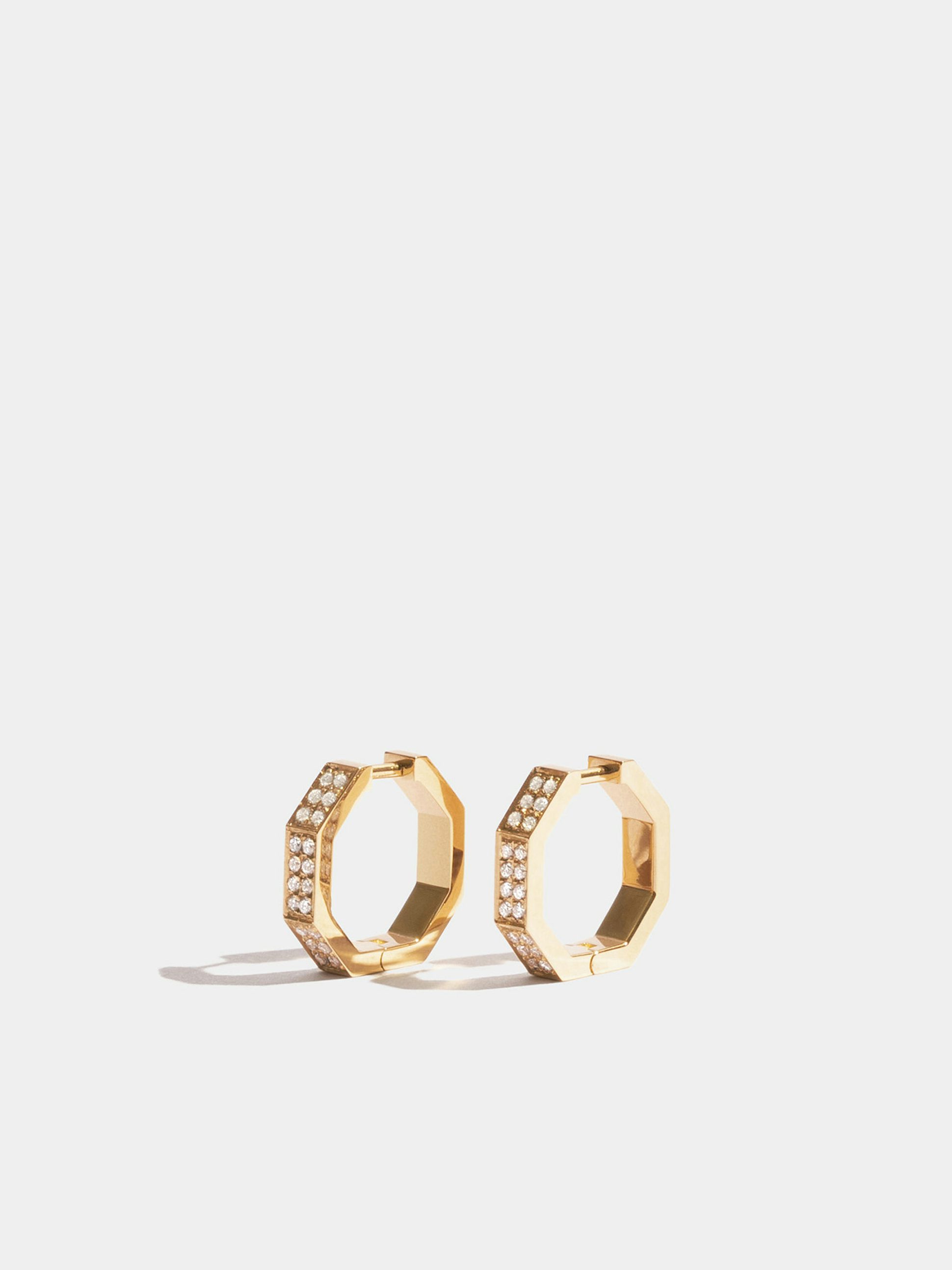 Octogone 13mm earrings in 18k Fairmined ethical yellow gold, paved with lab-grown diamonds, the pair.