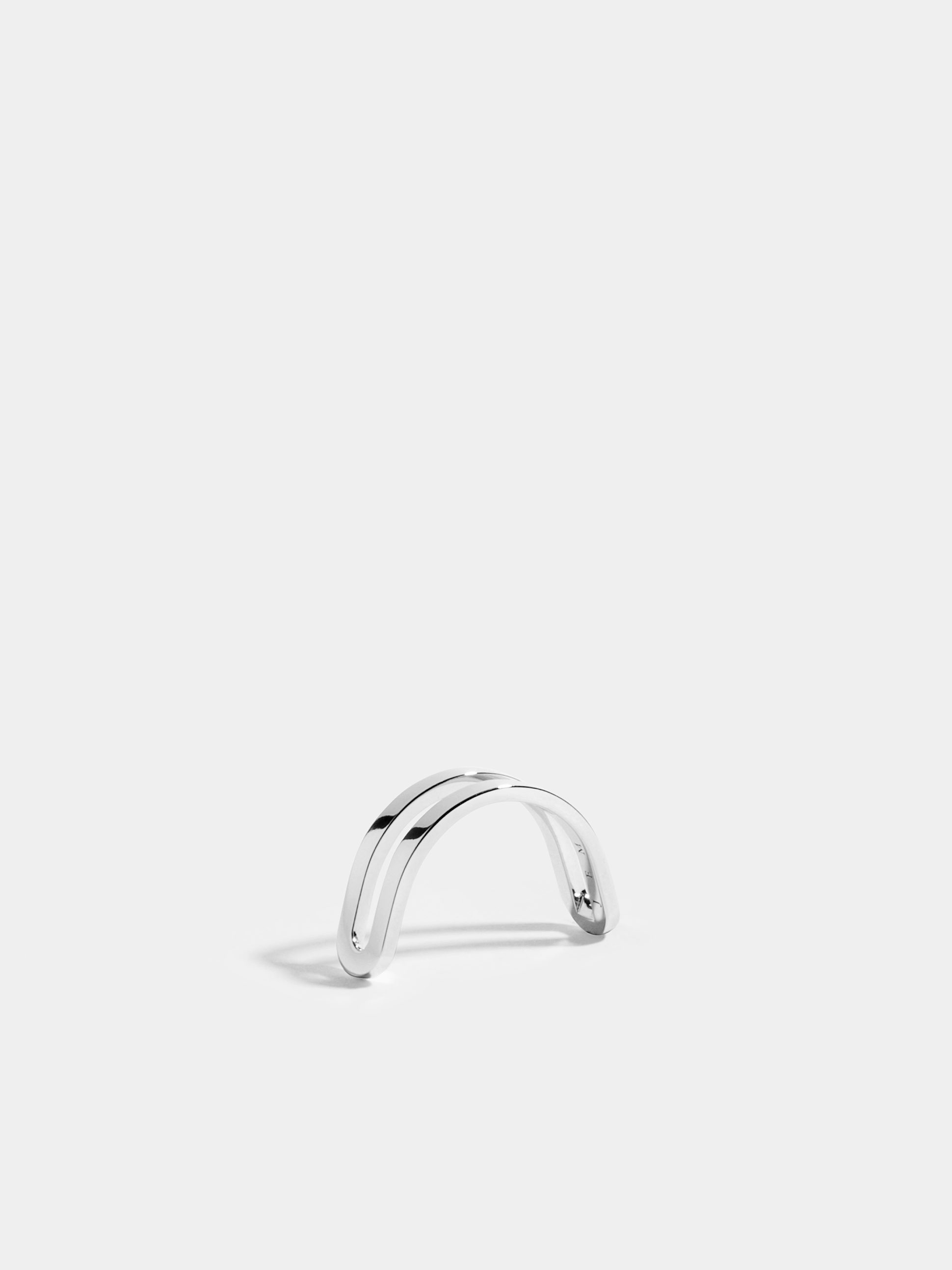 Étreintes simple half-ring in 18k Fairmined ethical white gold with a polished finish.