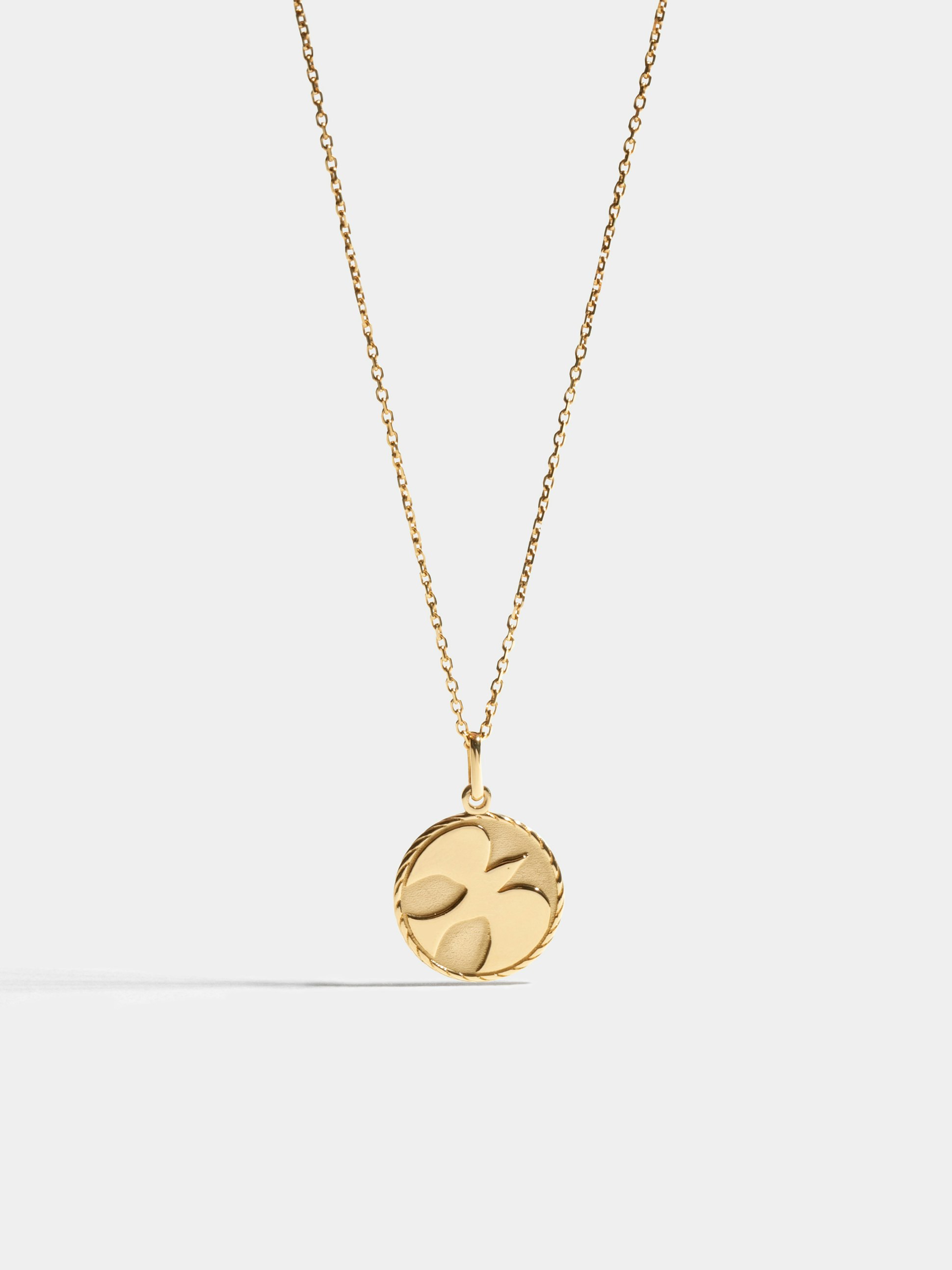 Dove medal in 18k Fairmined ethical yellow gold, on a 45cm chain.