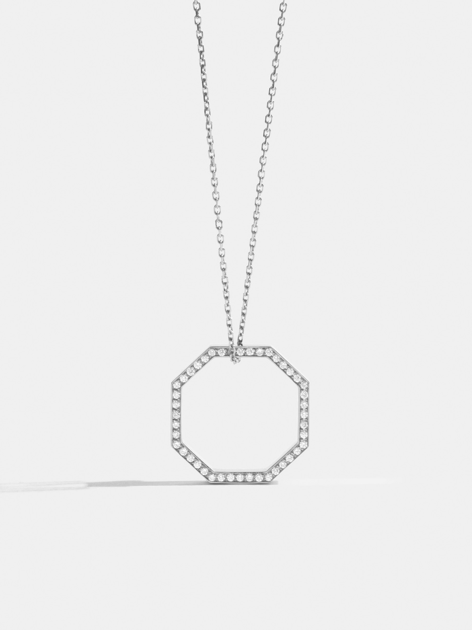Octogone necklace with a 18mm pendant in 18k Fairmined ethical white gold, paved with lab-grown diamonds, on a 88cm chain.