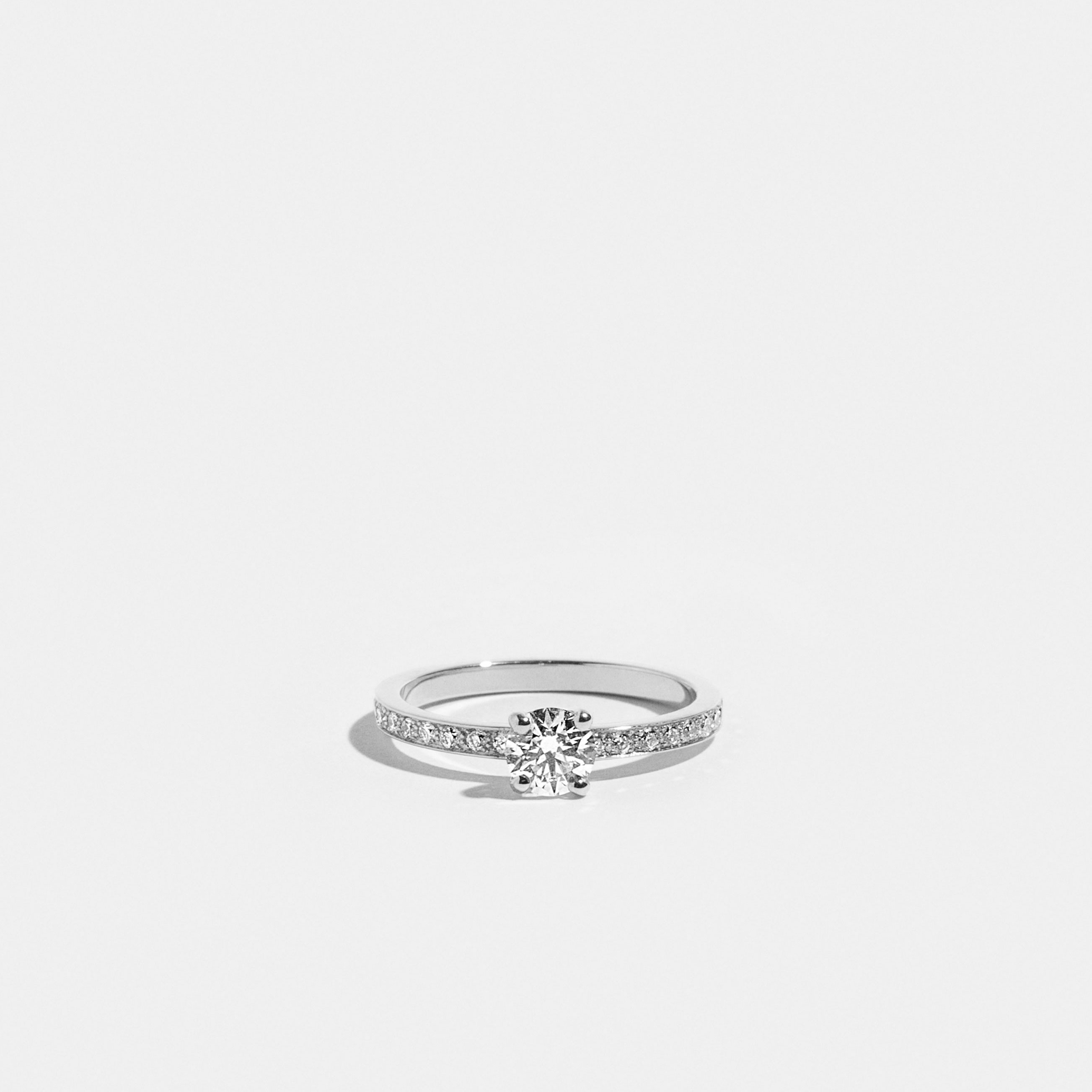 Solitaire With Ribbon Anagramme flat ribbon Solitaire in white gold 18k Fairmined ethical ...