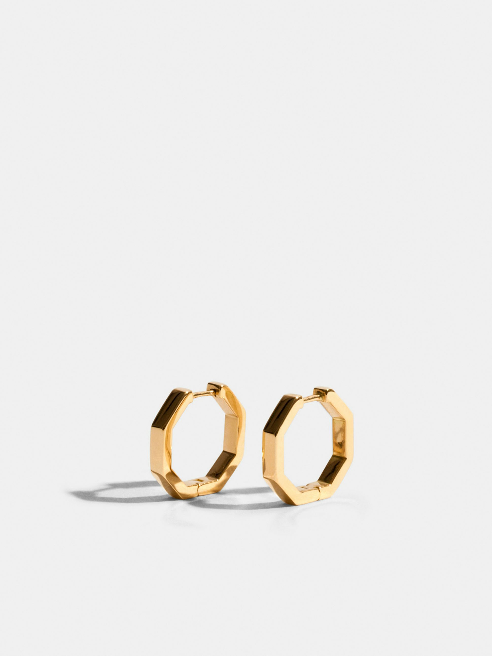 Octogone 13mm earrings in 18k Fairmined ethical yellow gold, the pair.