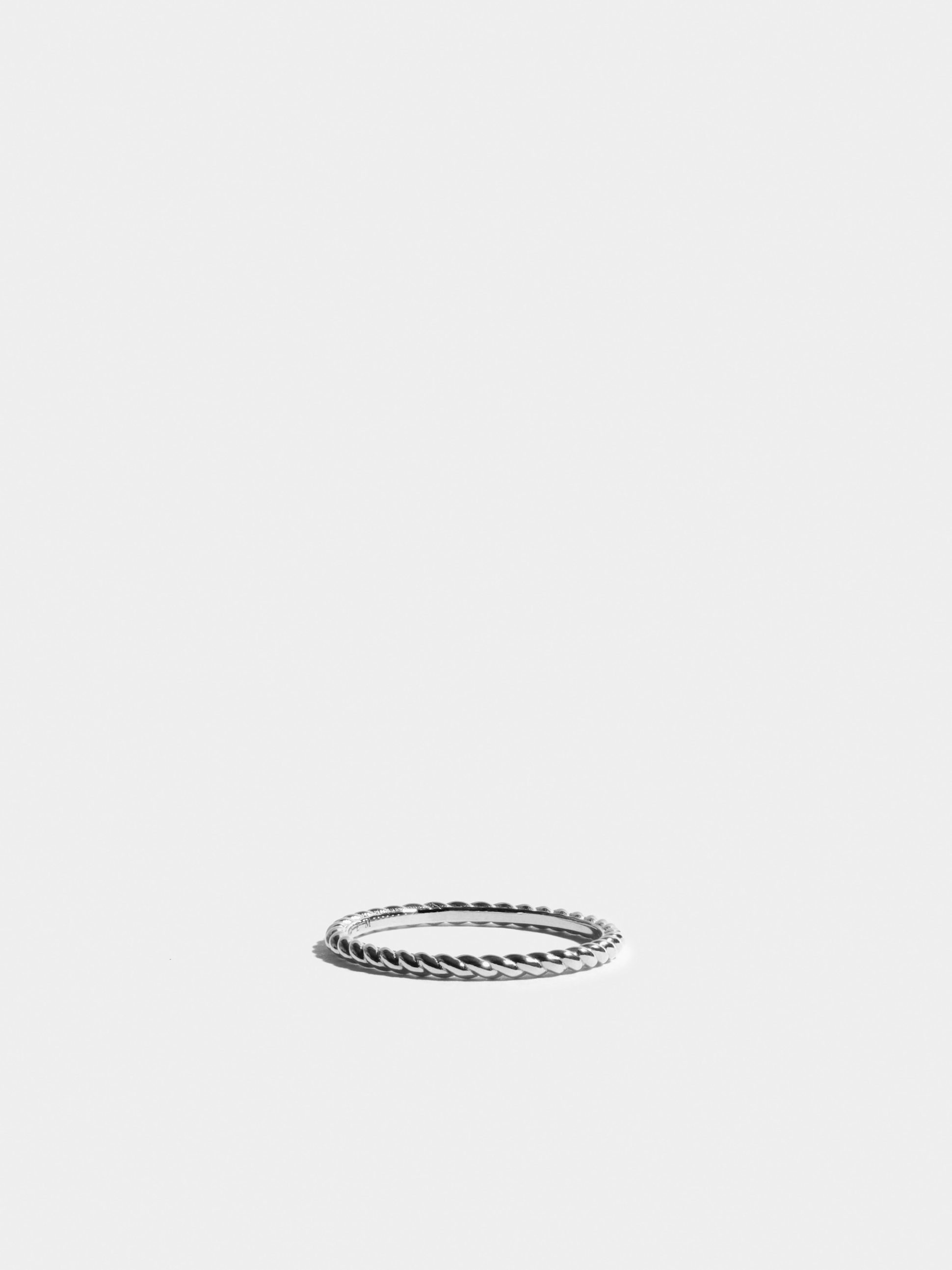 Ring Anagramme twisted in white gold 18k Fairmined ethical