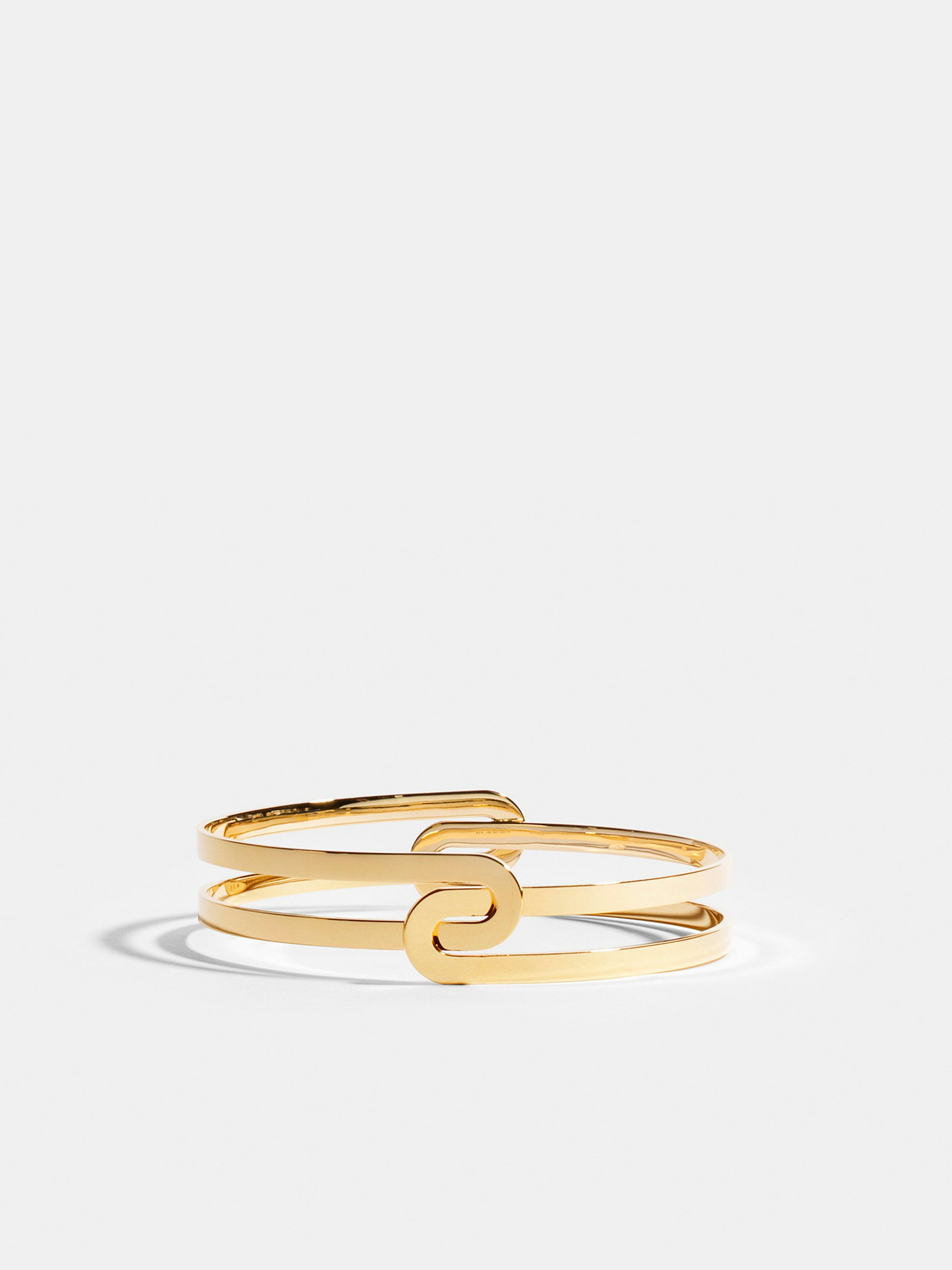 Bracelet Étreintes en Or jaune éthique 18 carats certifié Fairmined composé de deux demi-bracelets simples finition poli-brillant.