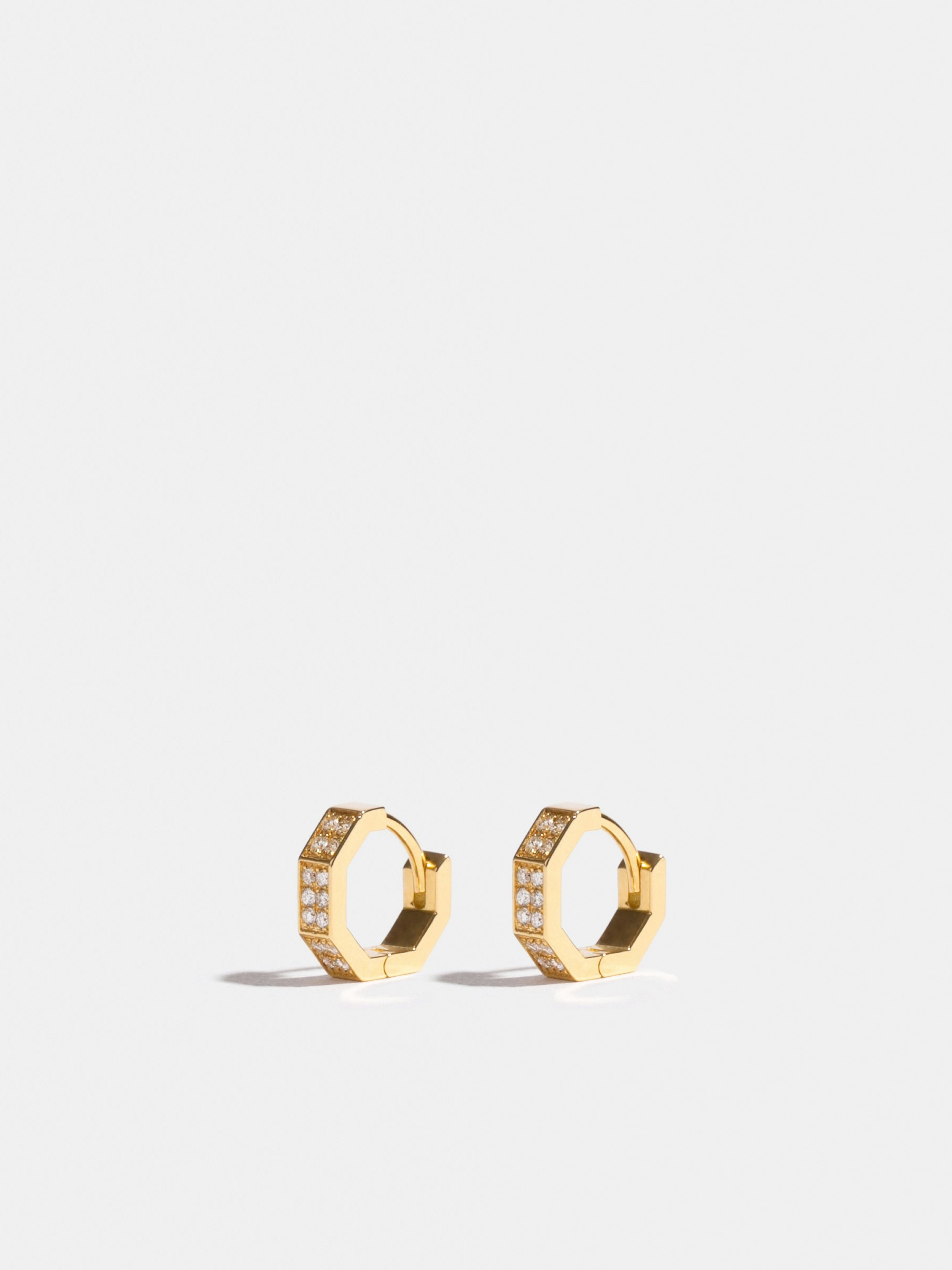 Octogone 10mm earrings in 18k Fairmined ethical yellow gold, paved with lab-grown diamonds, the pair.