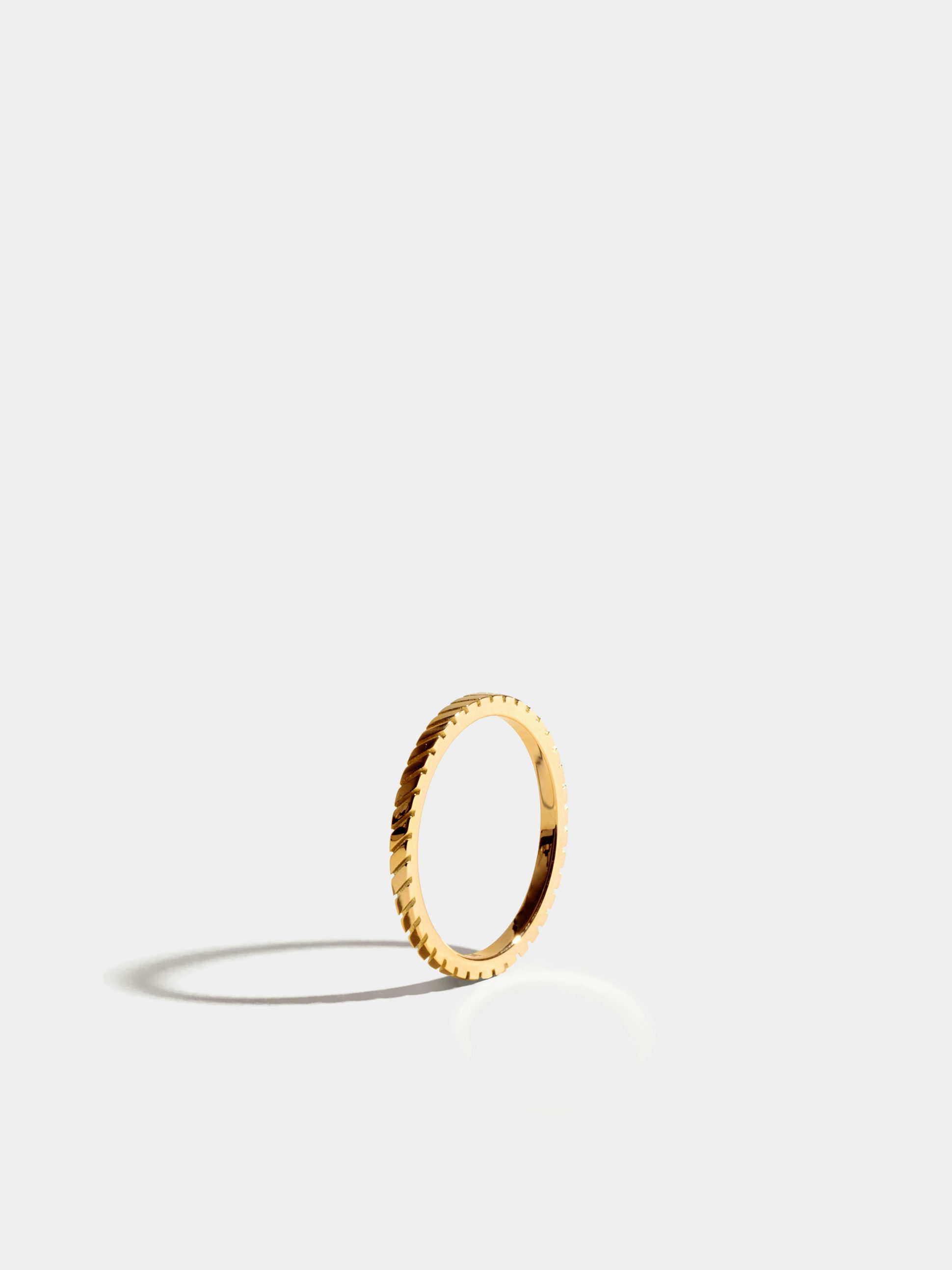 Anagramme grooved ring