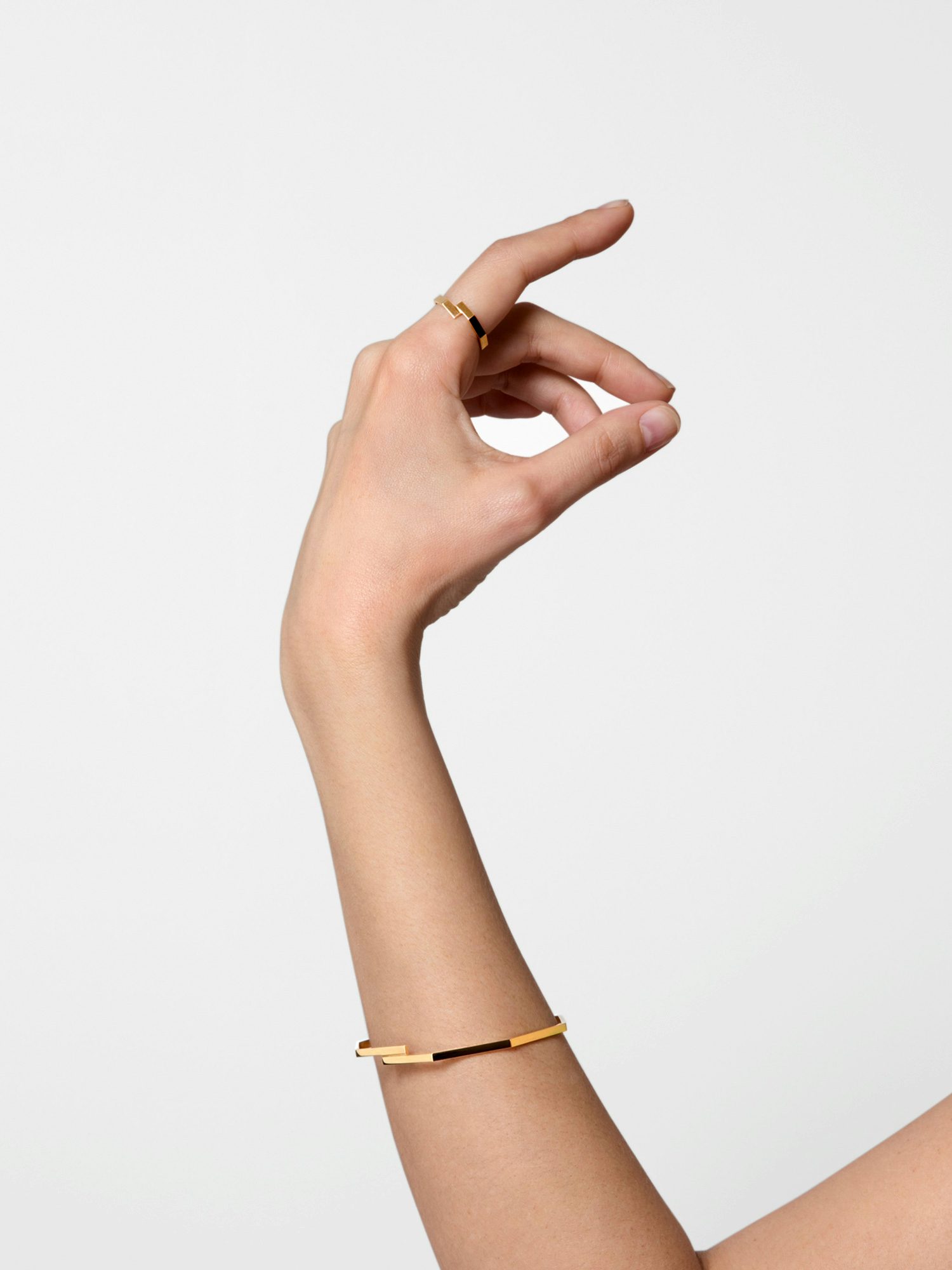 Octogone double bangle in 18k Fairmined ethical yellow gold