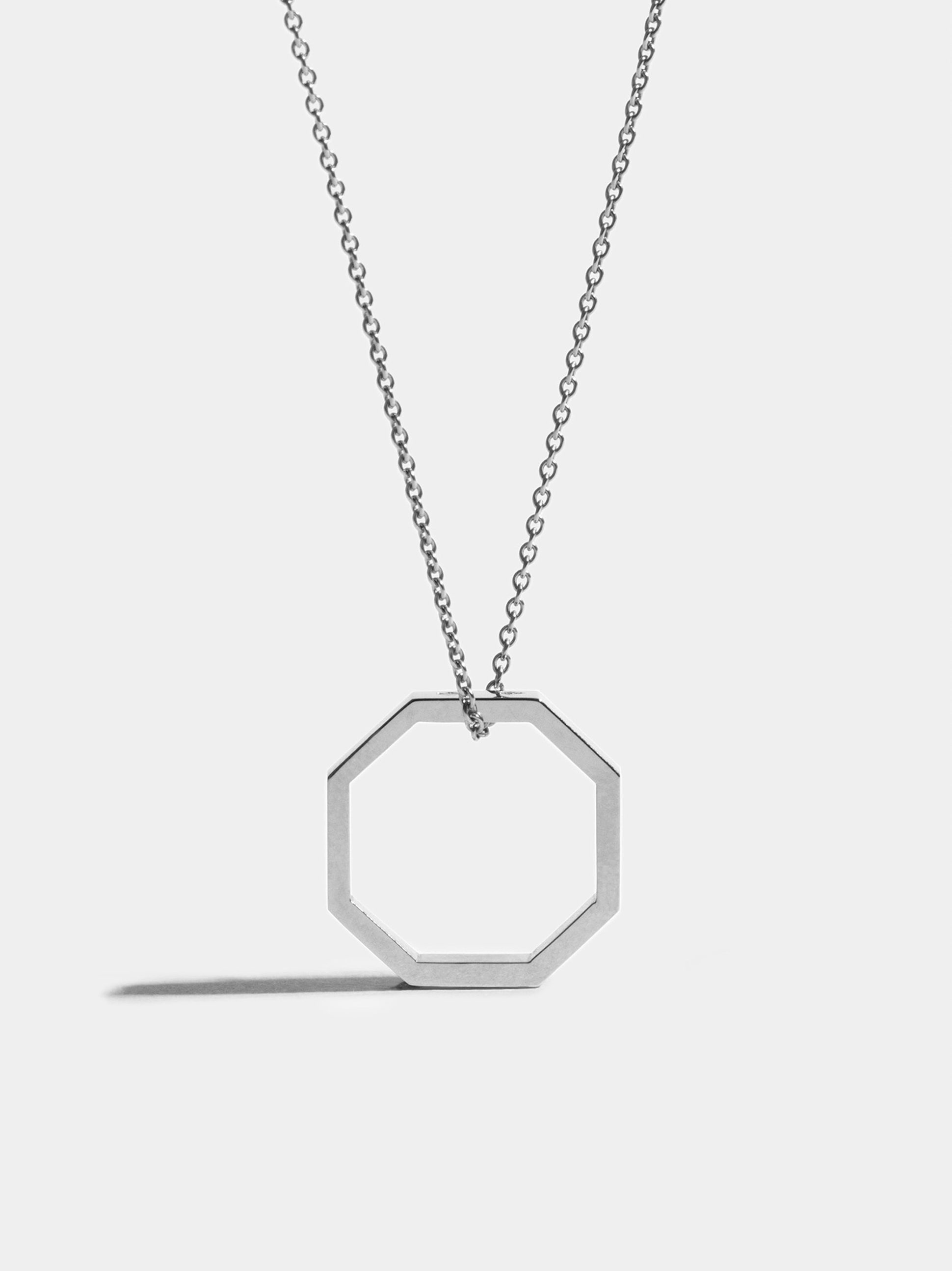 Sautoir Octogone de 18mm en Or blanc éthique 18 carats certifié Fairmined, sur chaîne de 88cm