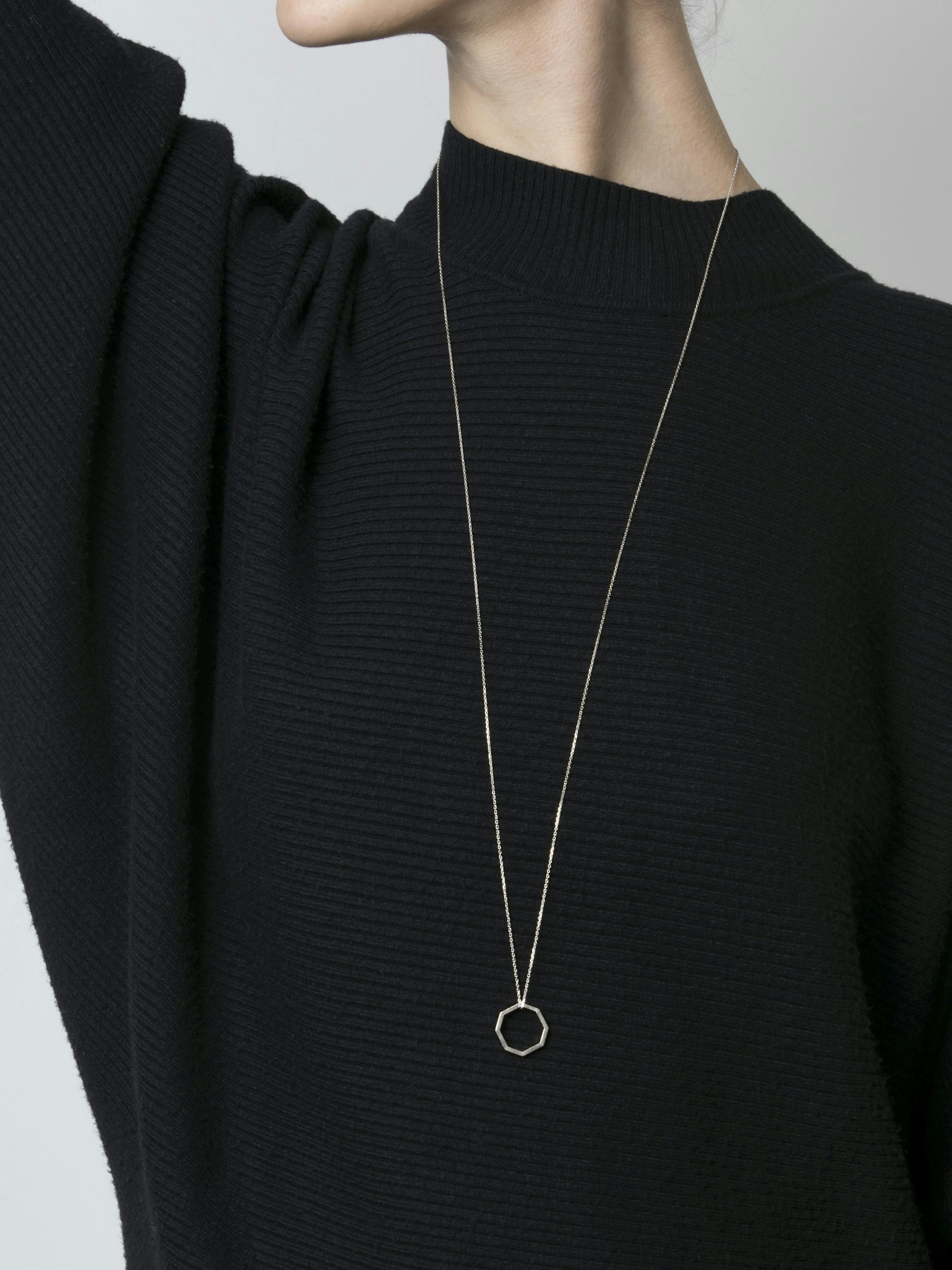 Octogone necklace with a 18mm pendant in 18k Fairmined ethical white gold, on a 88cm chain.