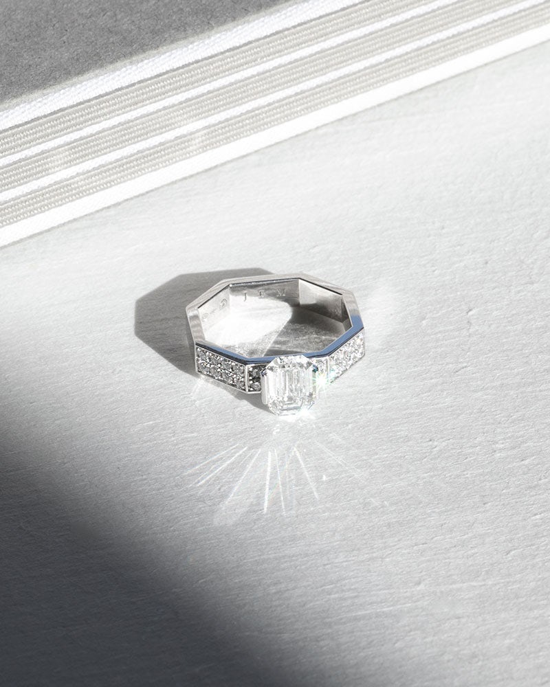 Solitaire Octogone Large Pavé émeraude Or blanc - Diamant de synthèse 1 carat - Or éthique Fairmined - JEM Joaillerie éthique