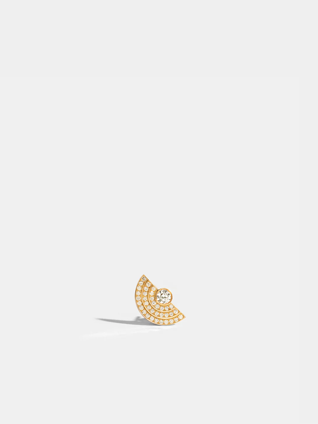 Boucle d'oreille Via demi-jour petit modèle pavée