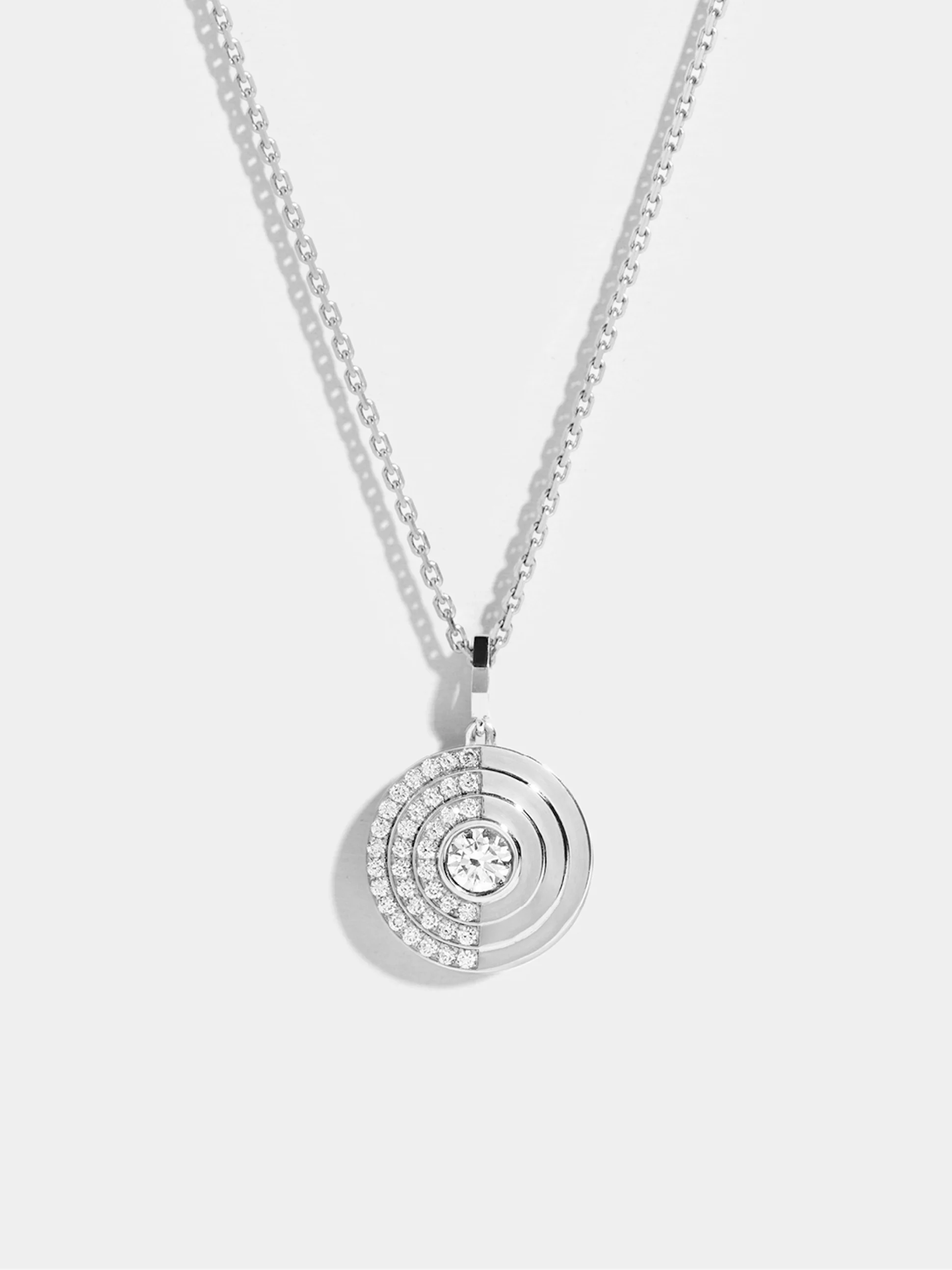 Pendentif Via halo moyen modèle semi pavé sur chaine