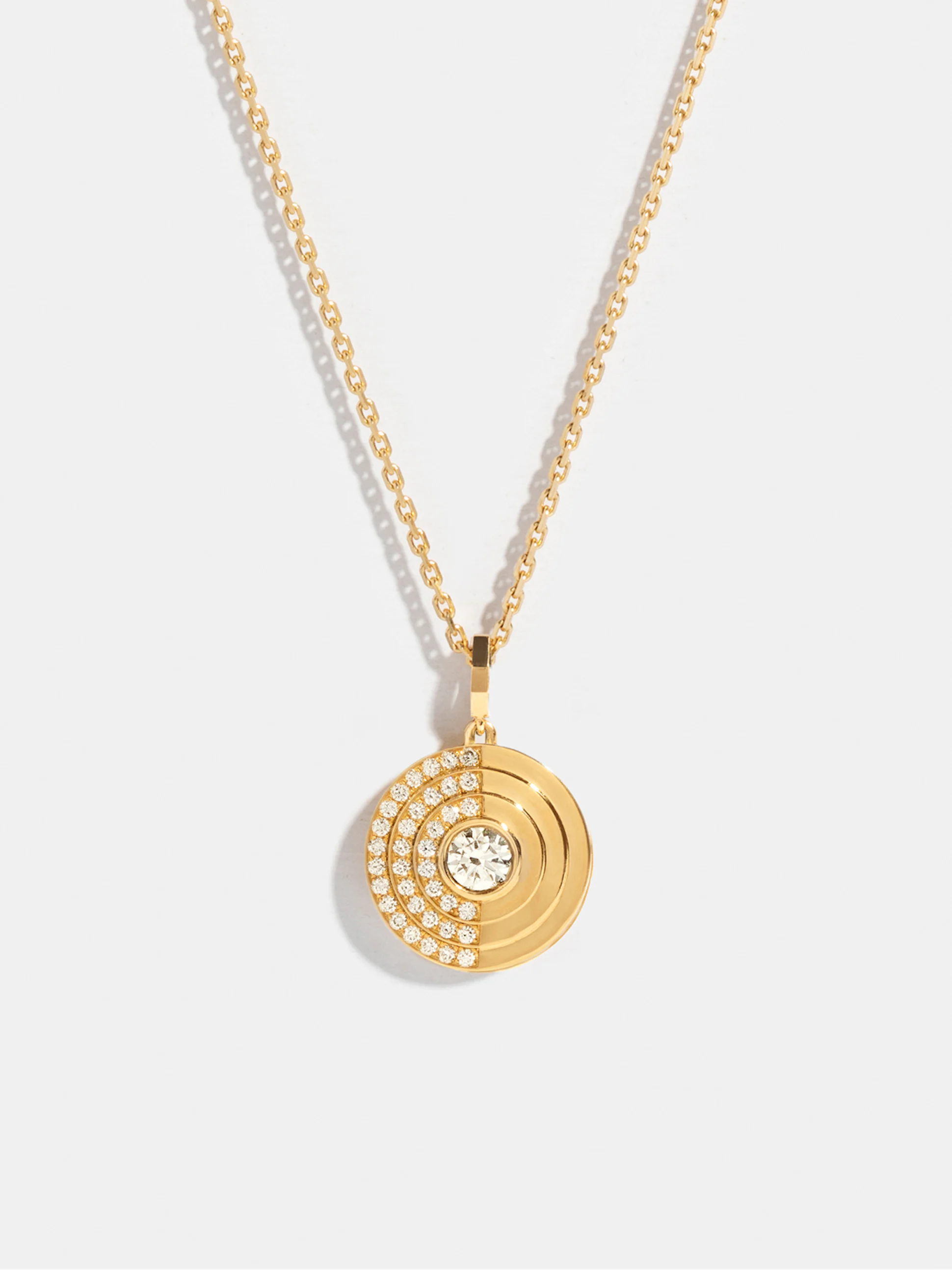 Pendentif Via halo moyen modèle semi pavé sur chaine