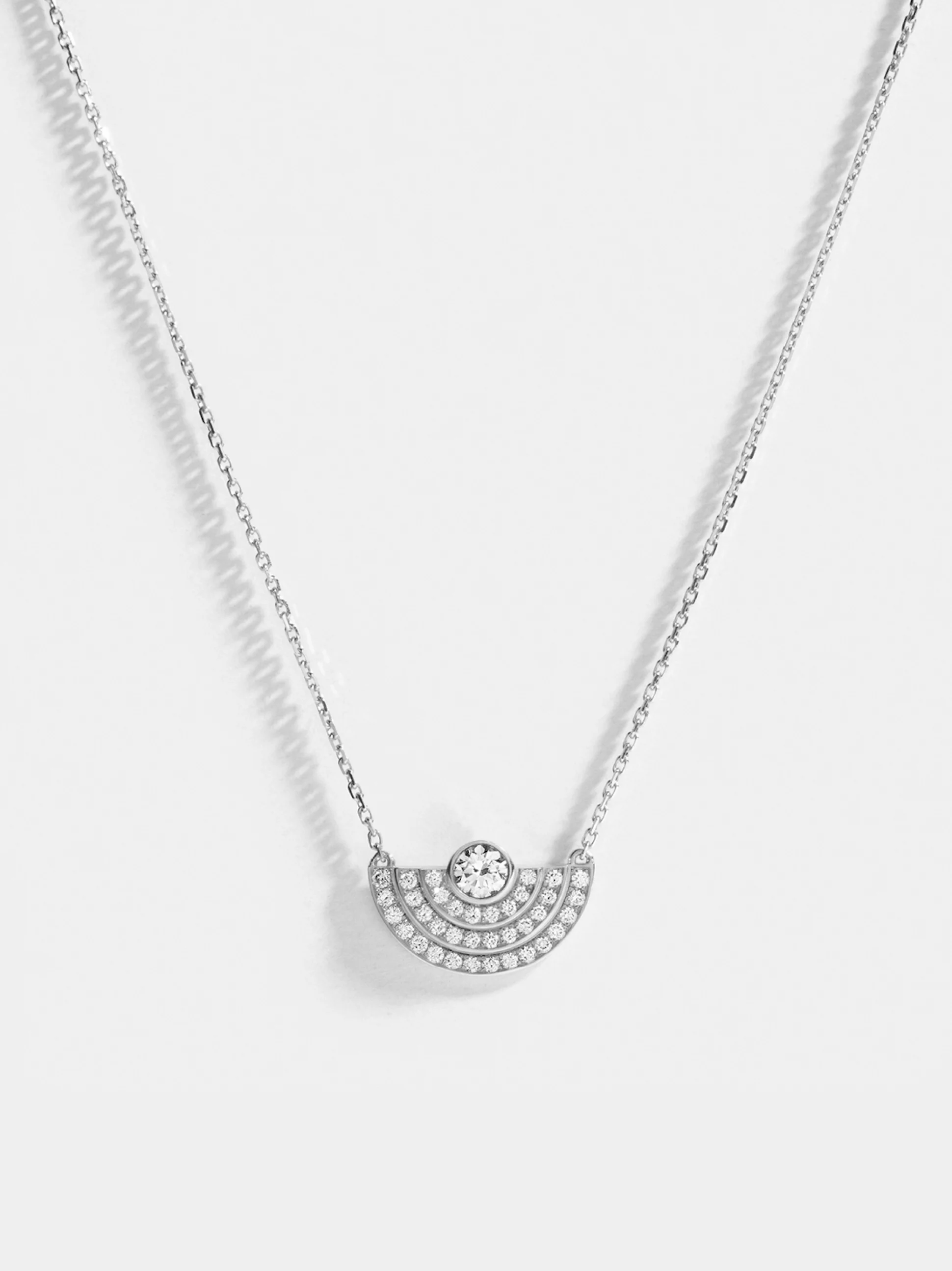 Collier Via demi-jour moyen modèle pavé