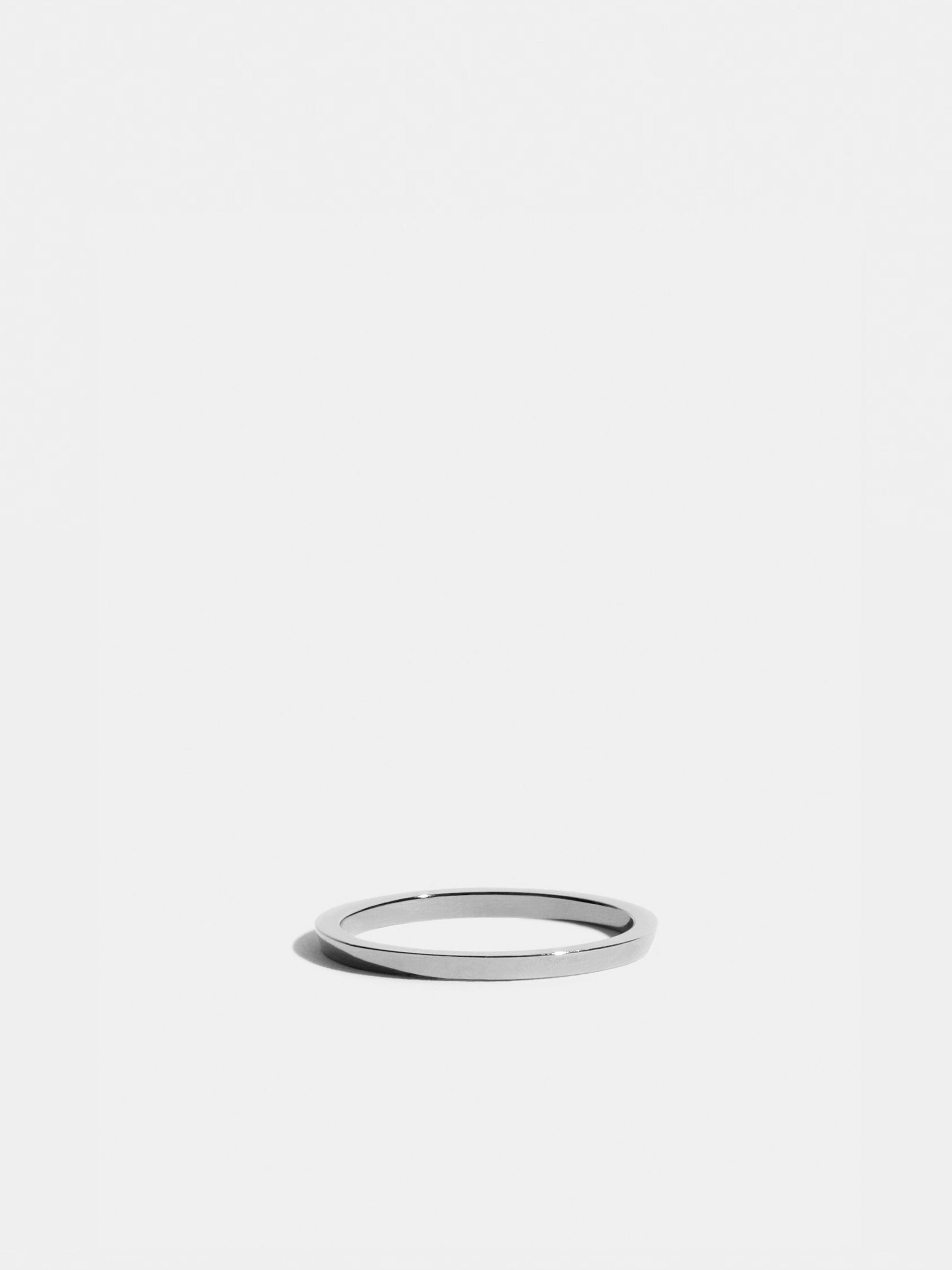 Anagramme ring trapeze cut - Archives