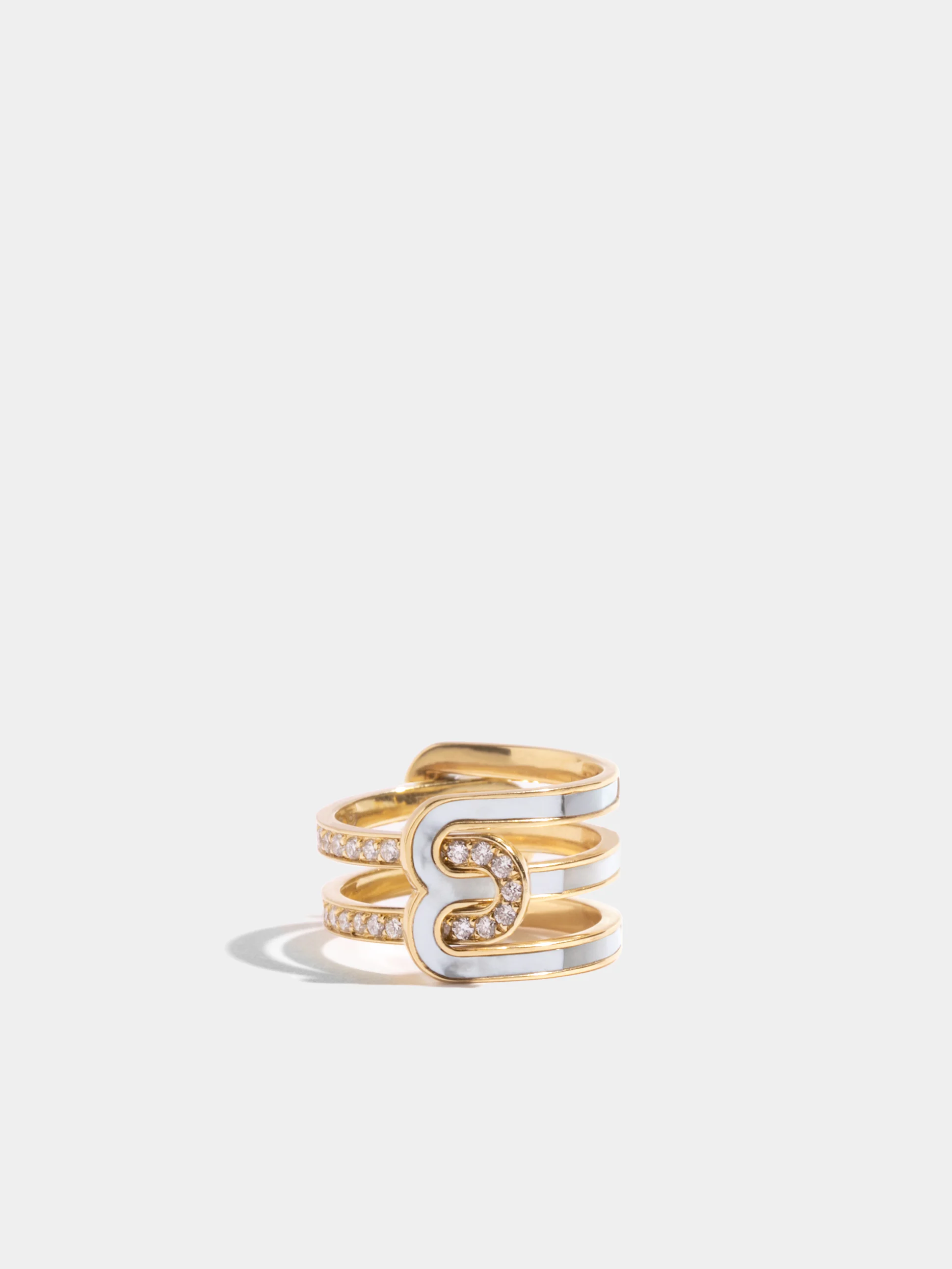 Bague Étreintes simple pavée et marqueté de nacre blanche