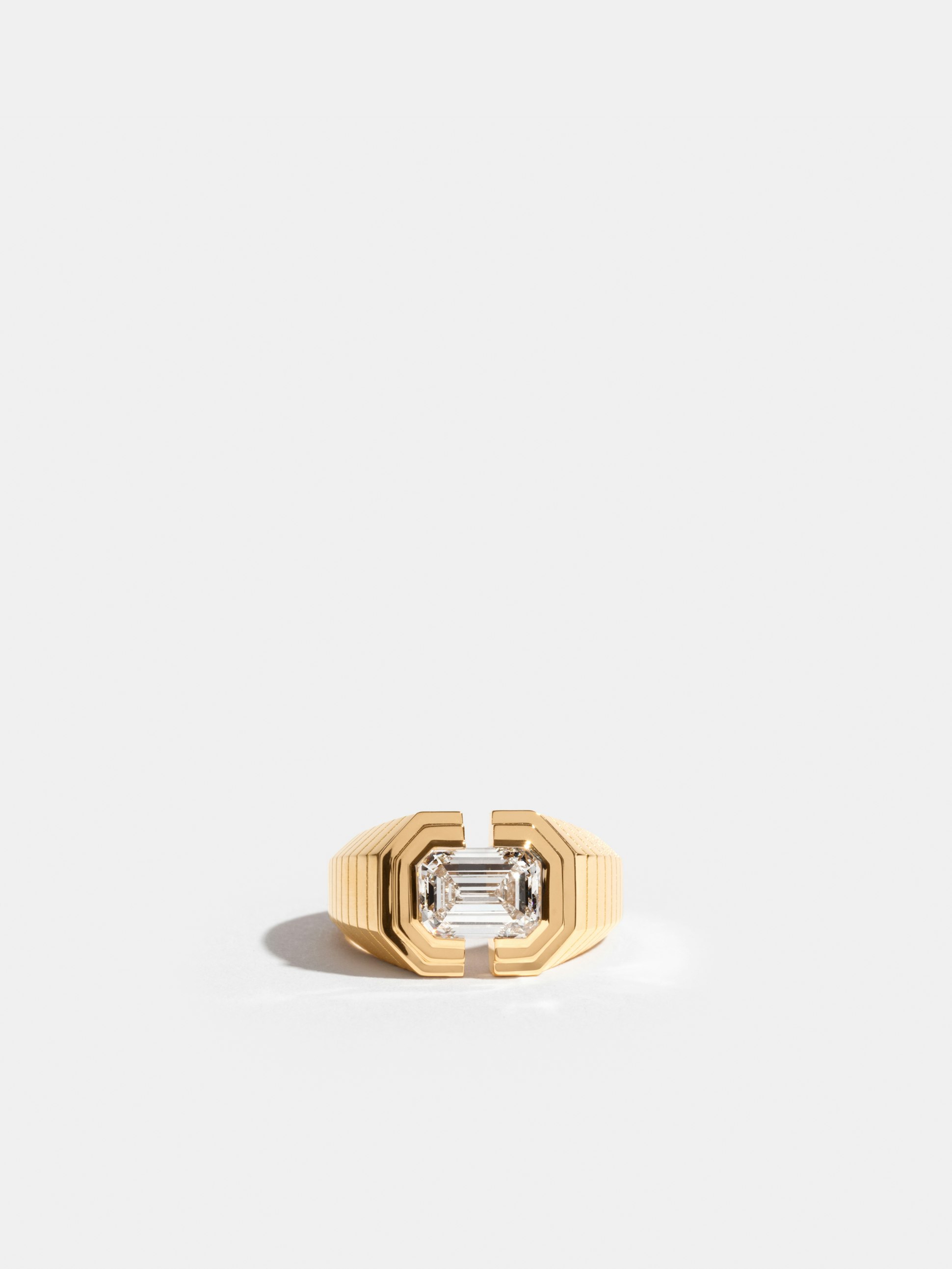 Solitaire Via - diamant émeraude 2ct - Or éthique 18 carats certifié Fairmined