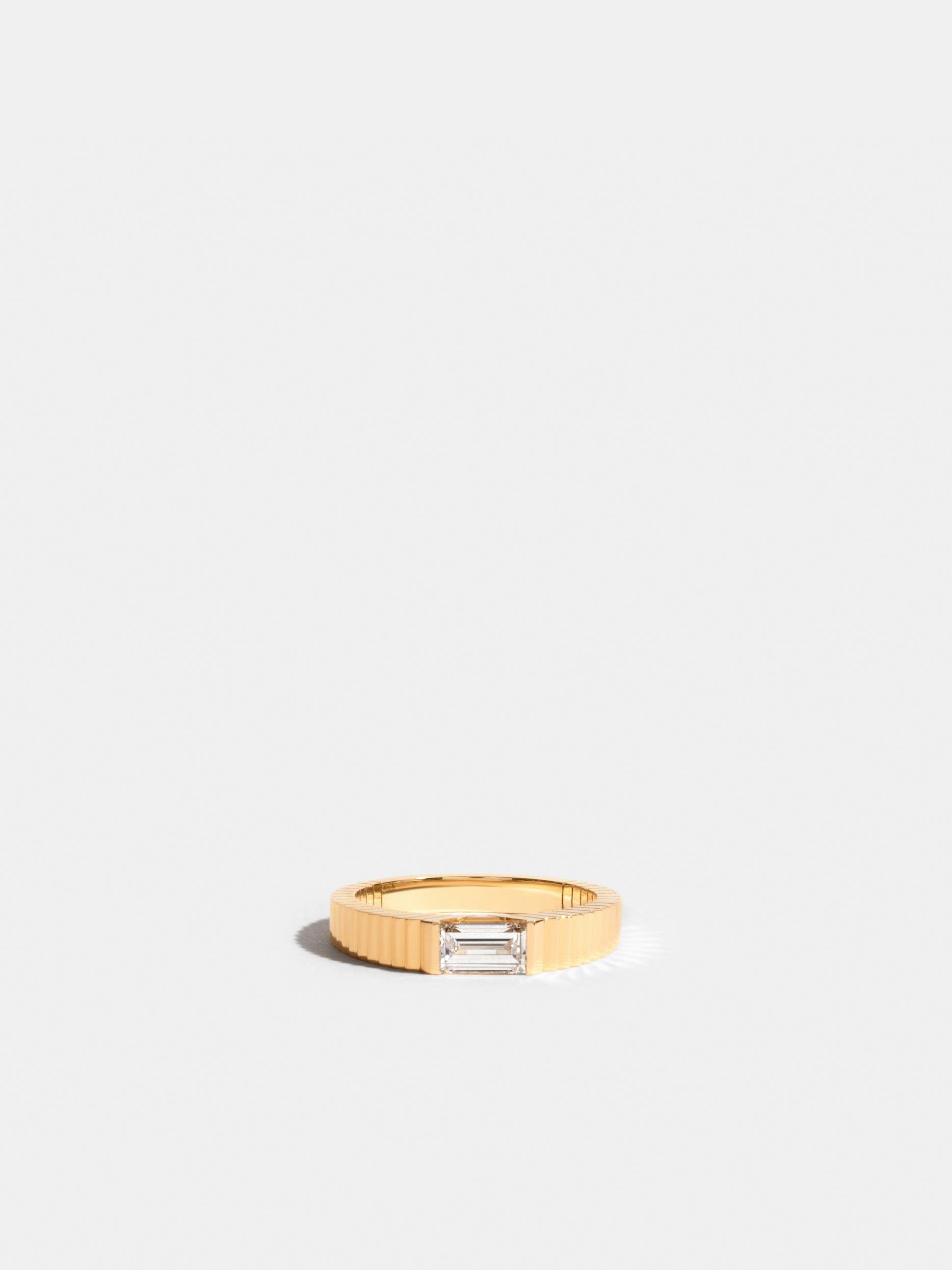 Solitaire Via - diamant baguette 0,40 ct - Or éthique 18 carats certifié Fairmined