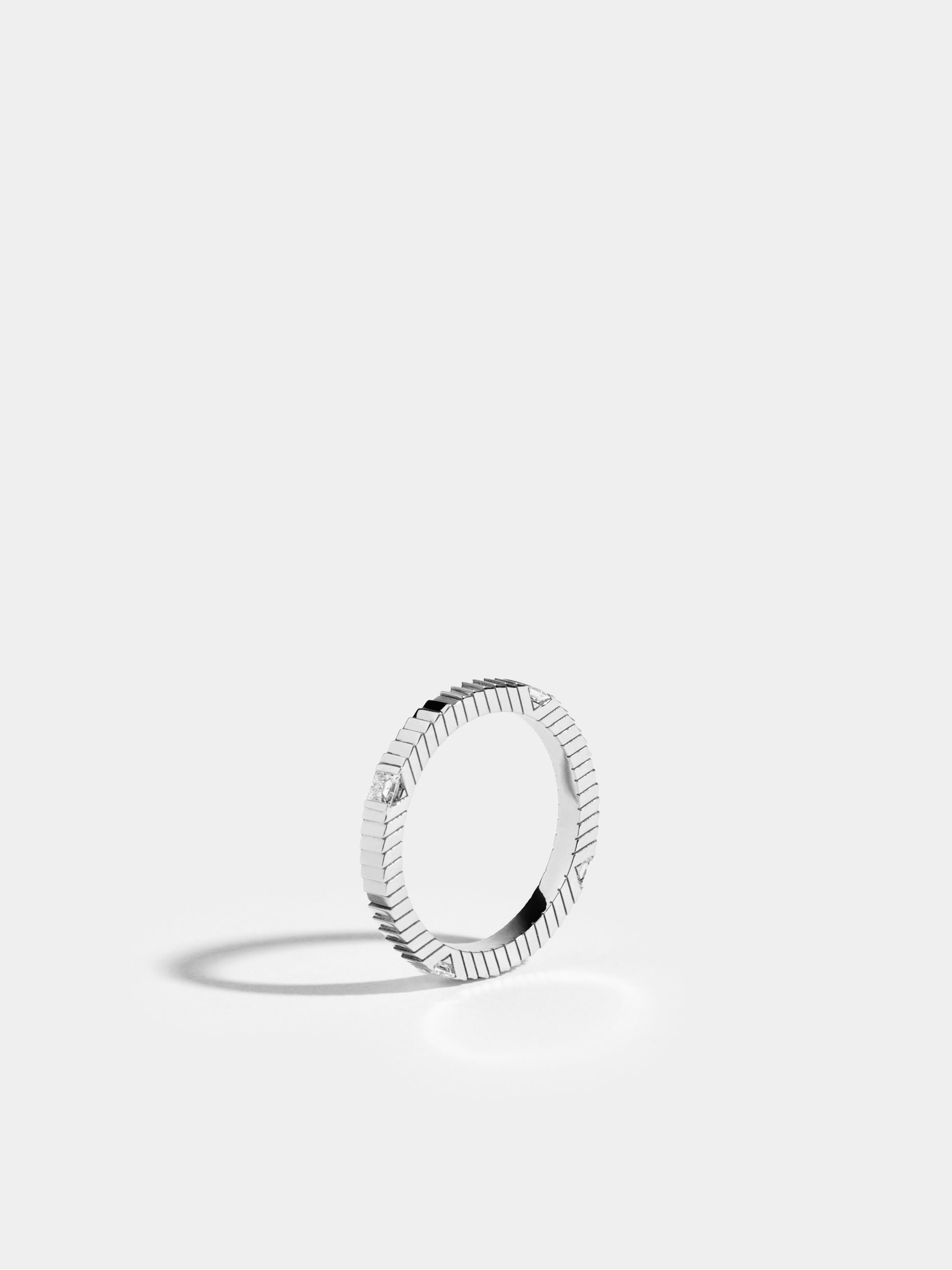 Bague Via ruban I sertie 