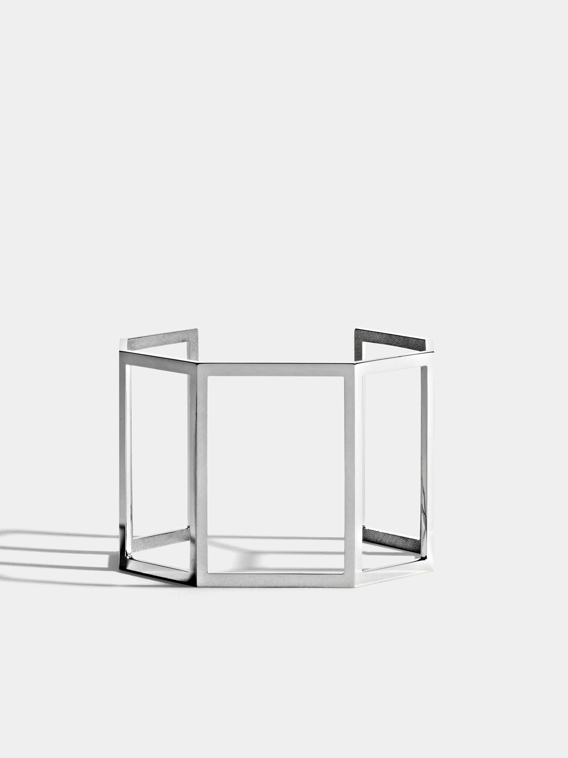 Octogone cuff in 18k Fairmined ethical white gold (40mm wide)