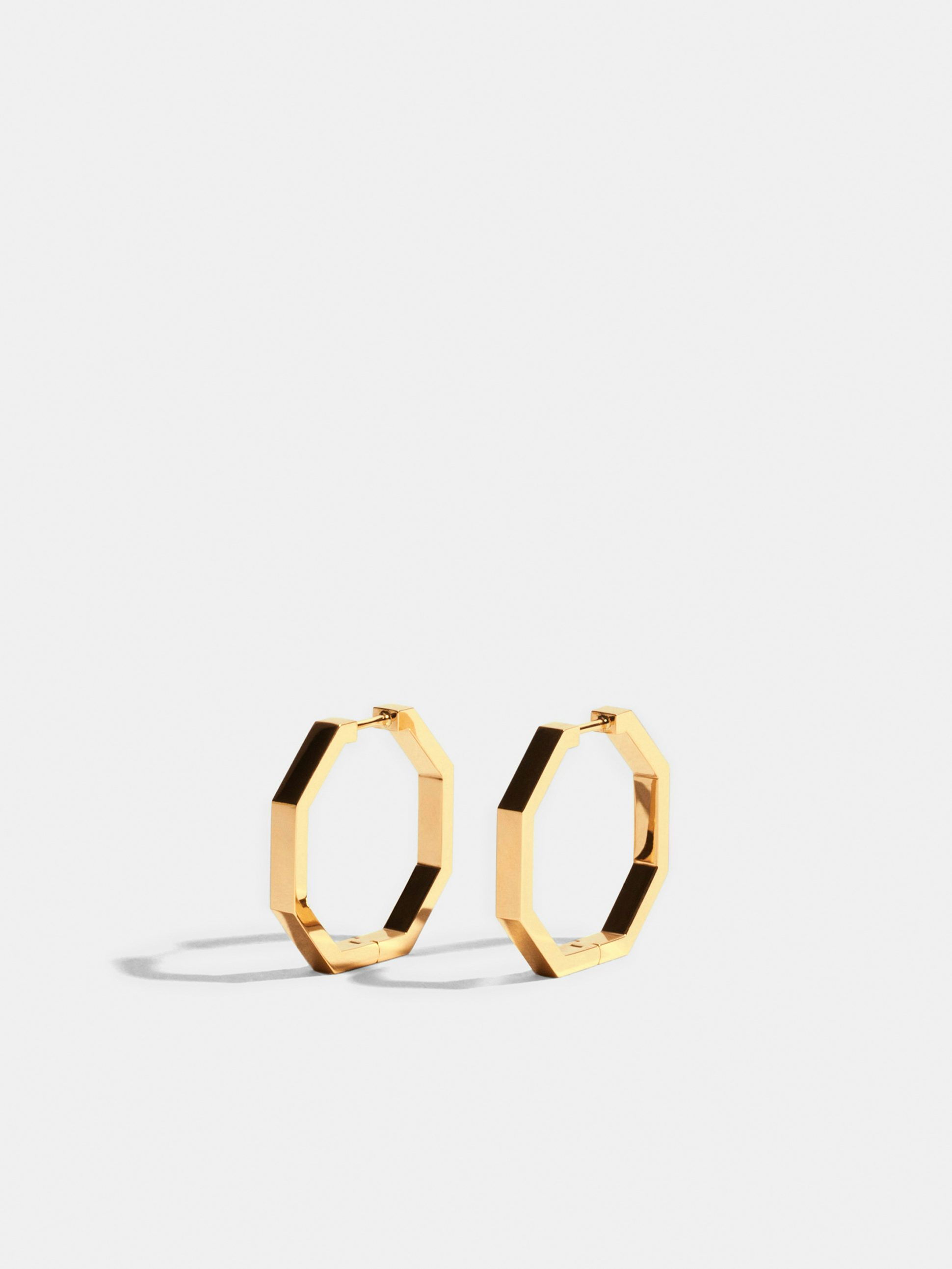Octogone 18mm earrings in 18k Fairmined ethical yellow gold, the pair.