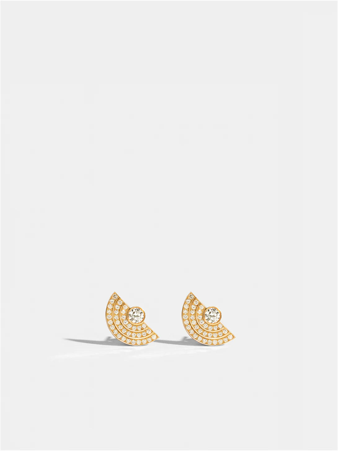Boucles d'oreilles Via demi-jour petit modèle pavées