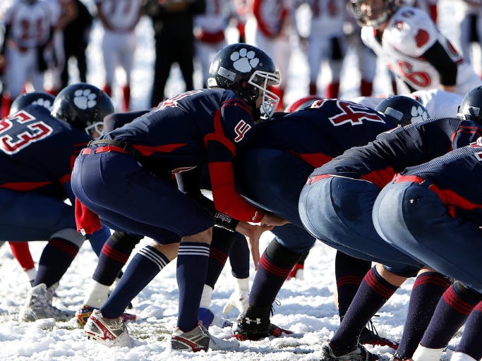football offensive line