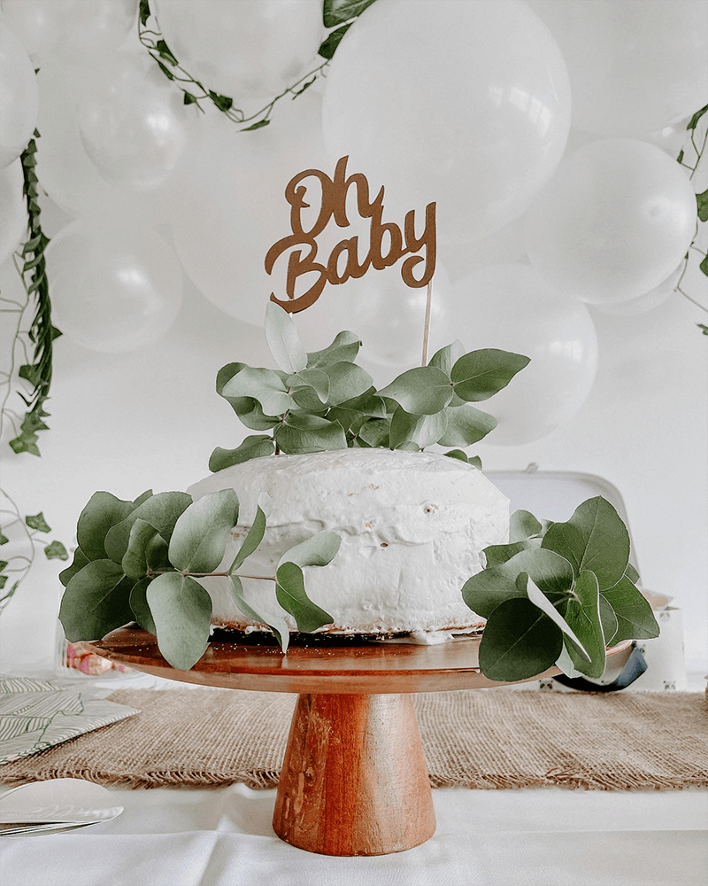 Baby shower cake decor