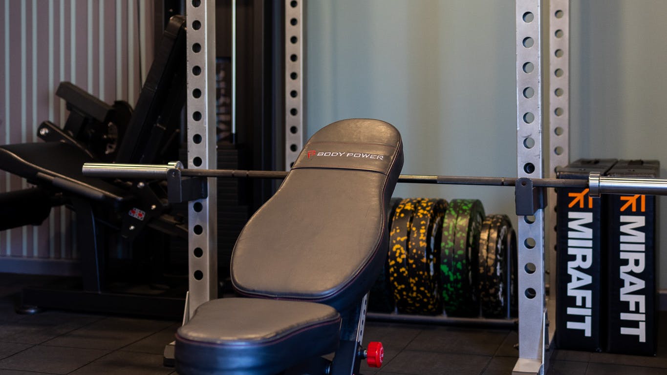 Rack and weights equipment in Jess-fit studio