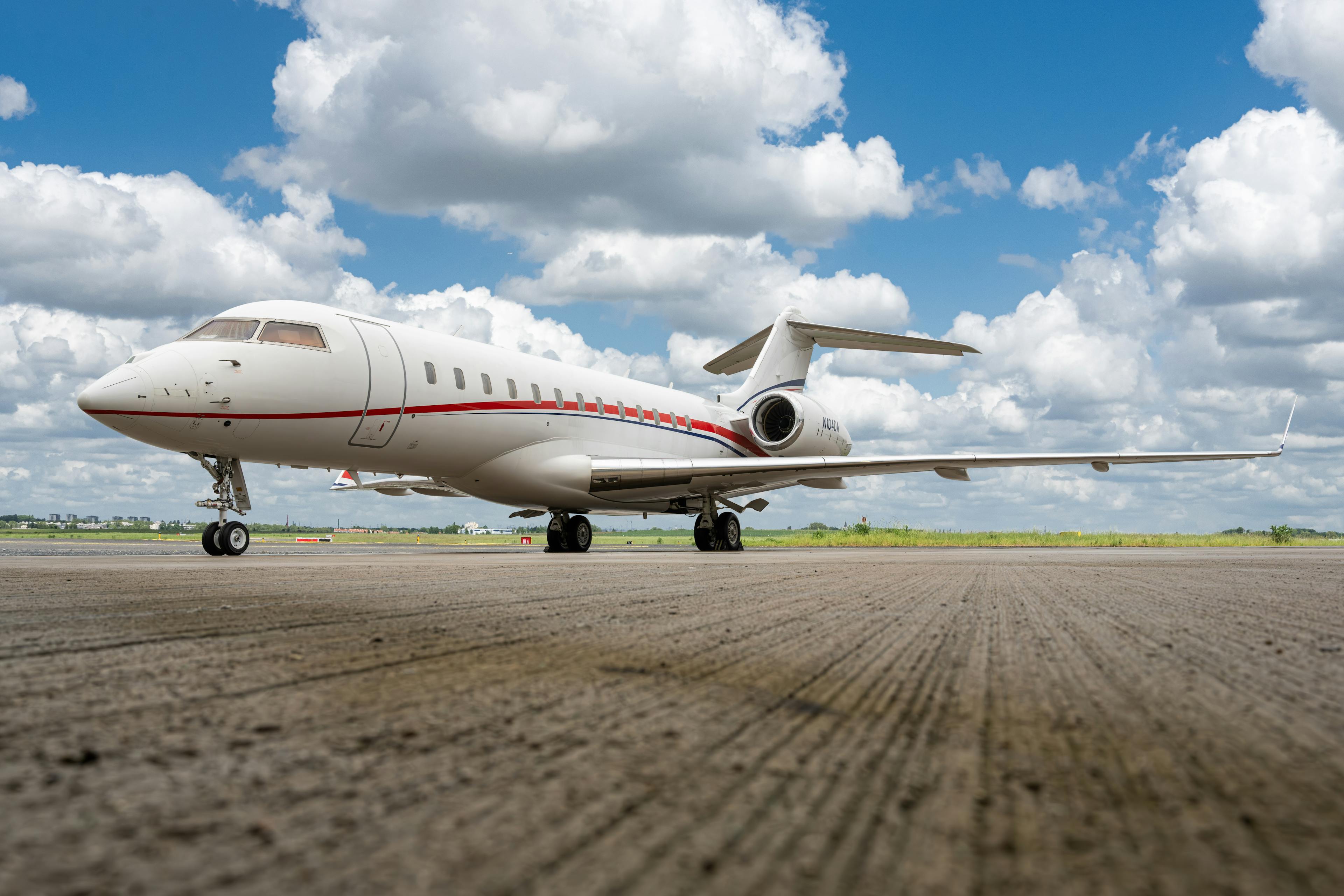2010 Bombardier Global XRS - JetHQ