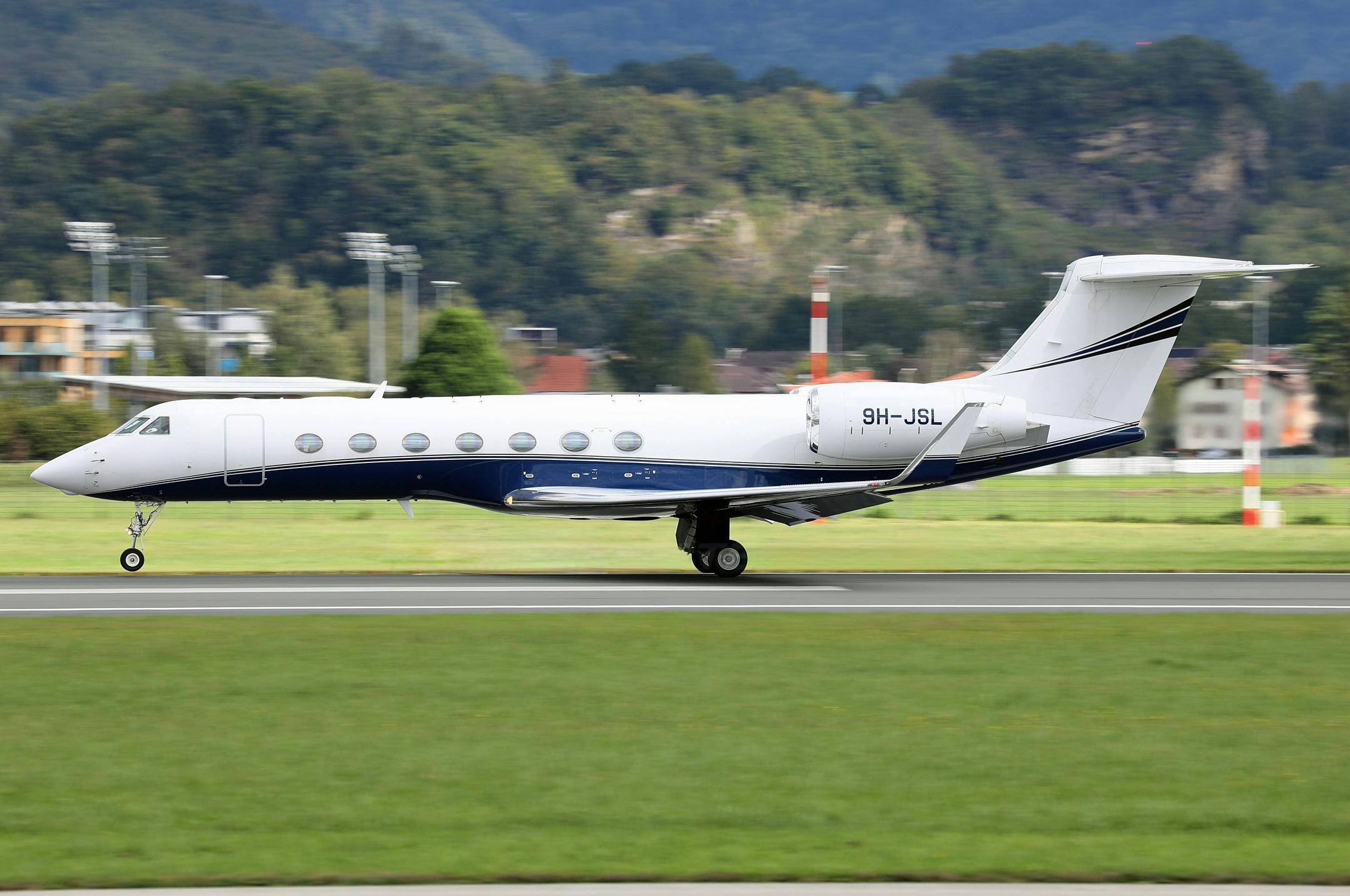 2010 Gulfstream G550 - JetHQ